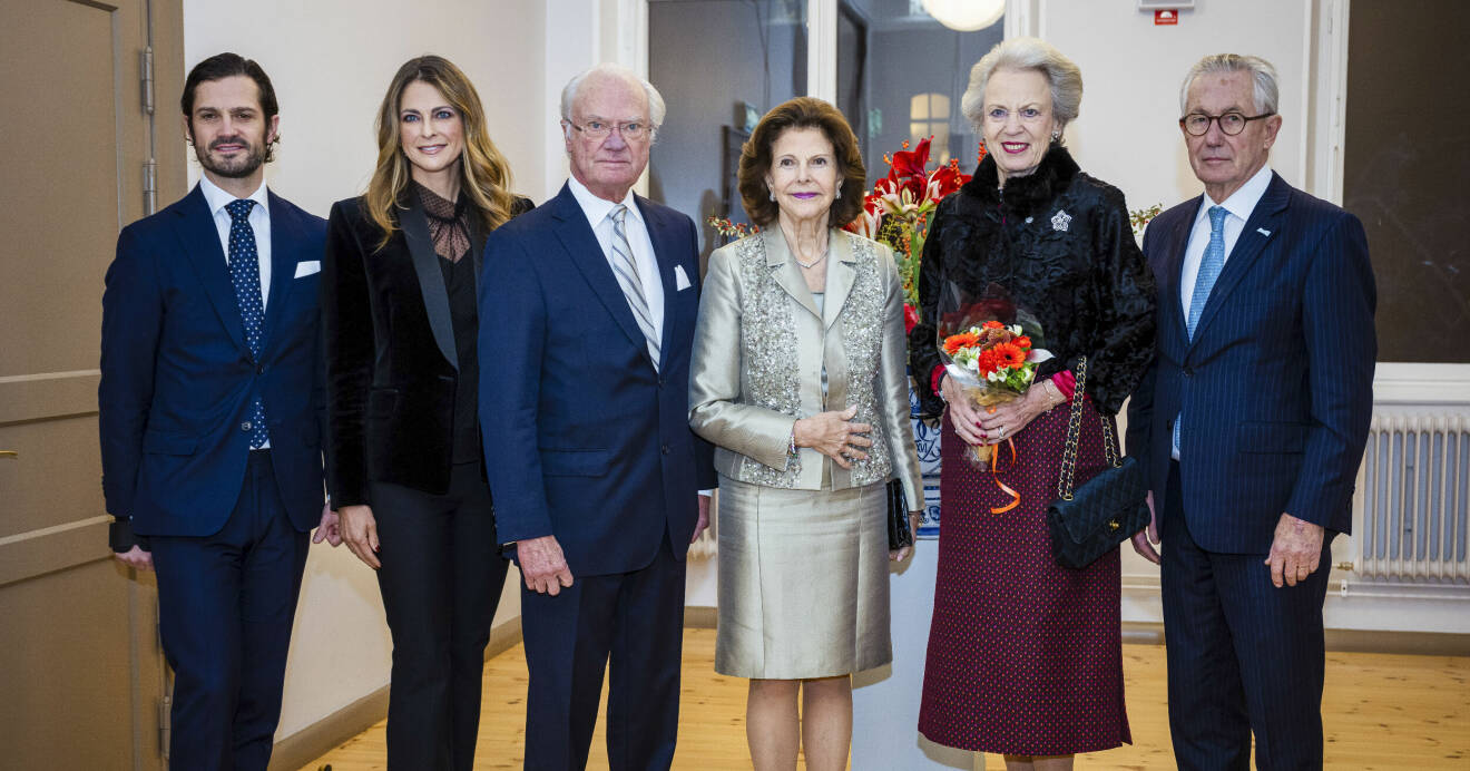 Prins Carl Philip, prinsessan Madeleine, kung Carl Gustaf, drottning Silvia, prinsessan Benedikte av Danmark och Tord Magnuson
