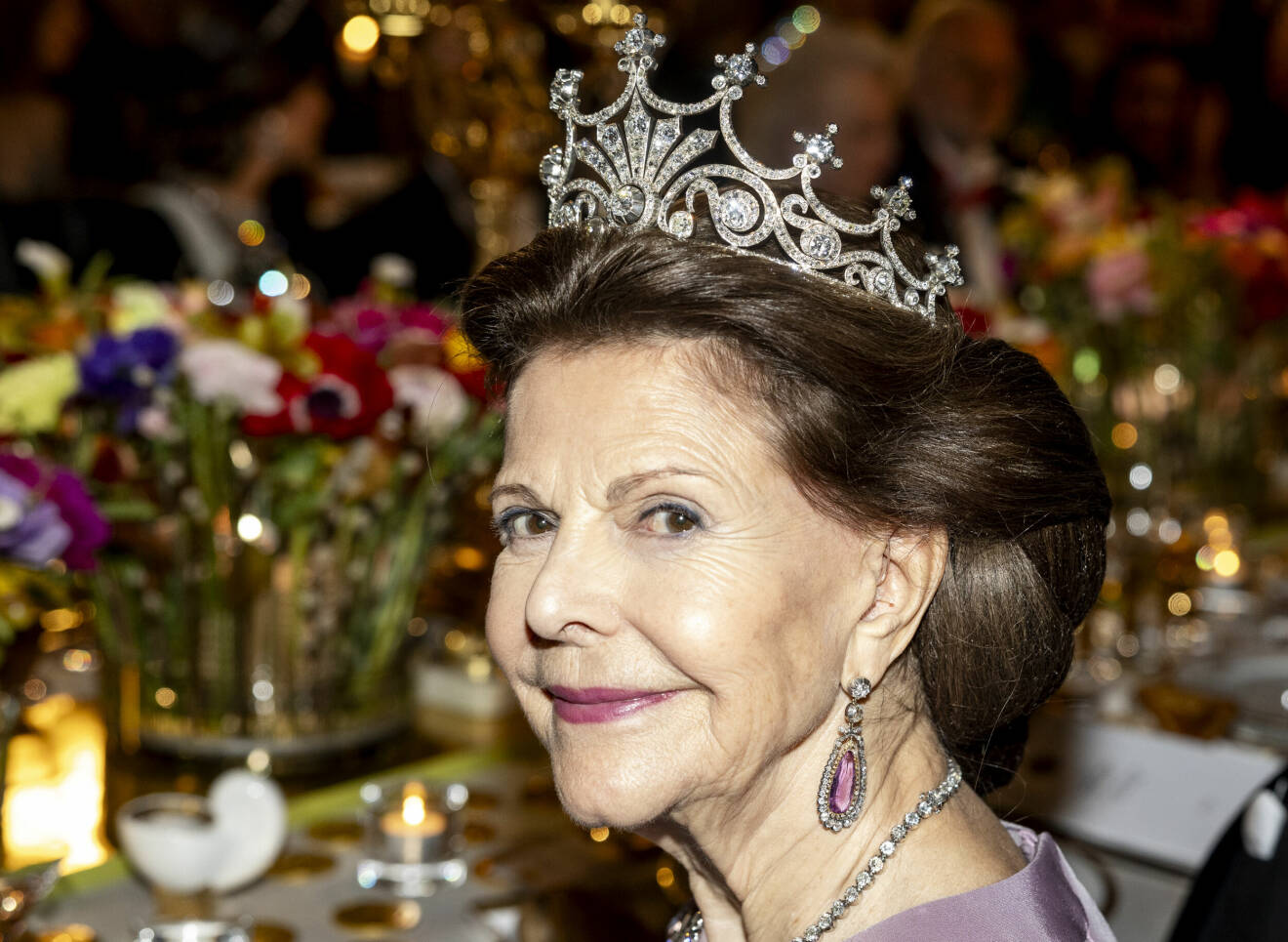 Drottning Silvia under Nobelmiddagen 2023