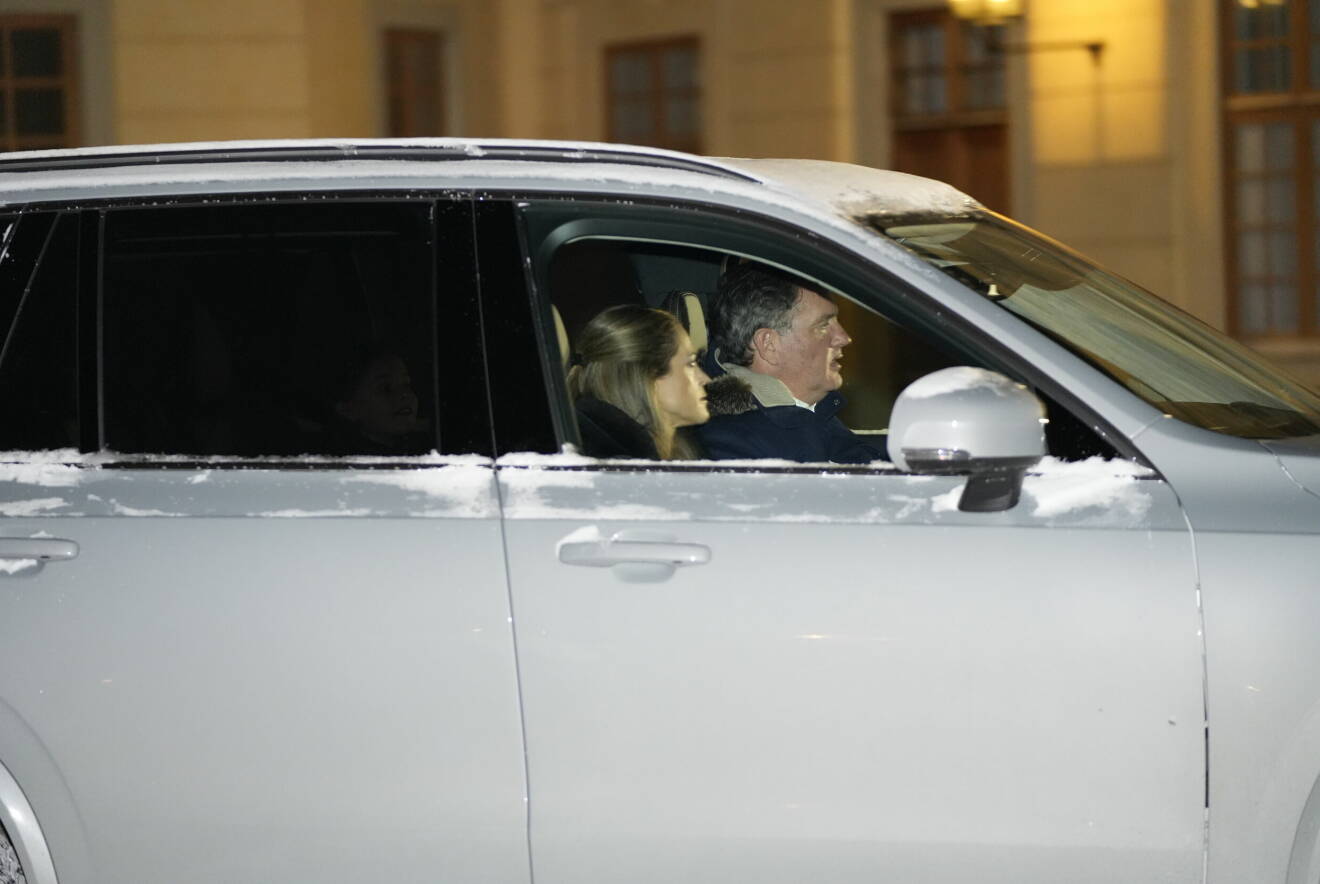 Prinsessan Madeleine och Chris O'Neill anländer till Drottningholm