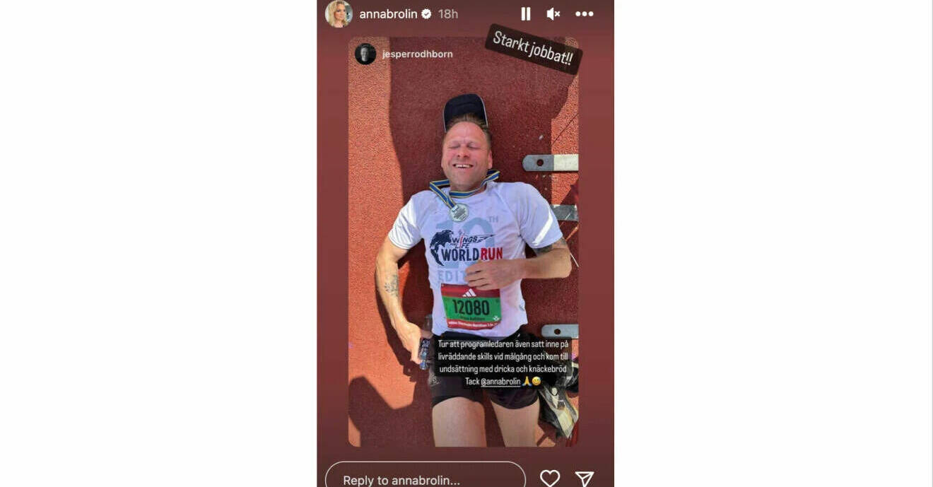 Jesper Rodhborn ligger på marken efter att ha sprungit maraton