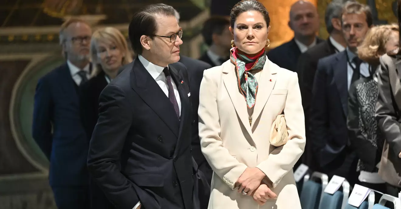 Kronprinsessan Victoria och prins Daniel deltar i ett näringslivsseminarium, Sweden-France Business Forum I Stockholms stadshus.