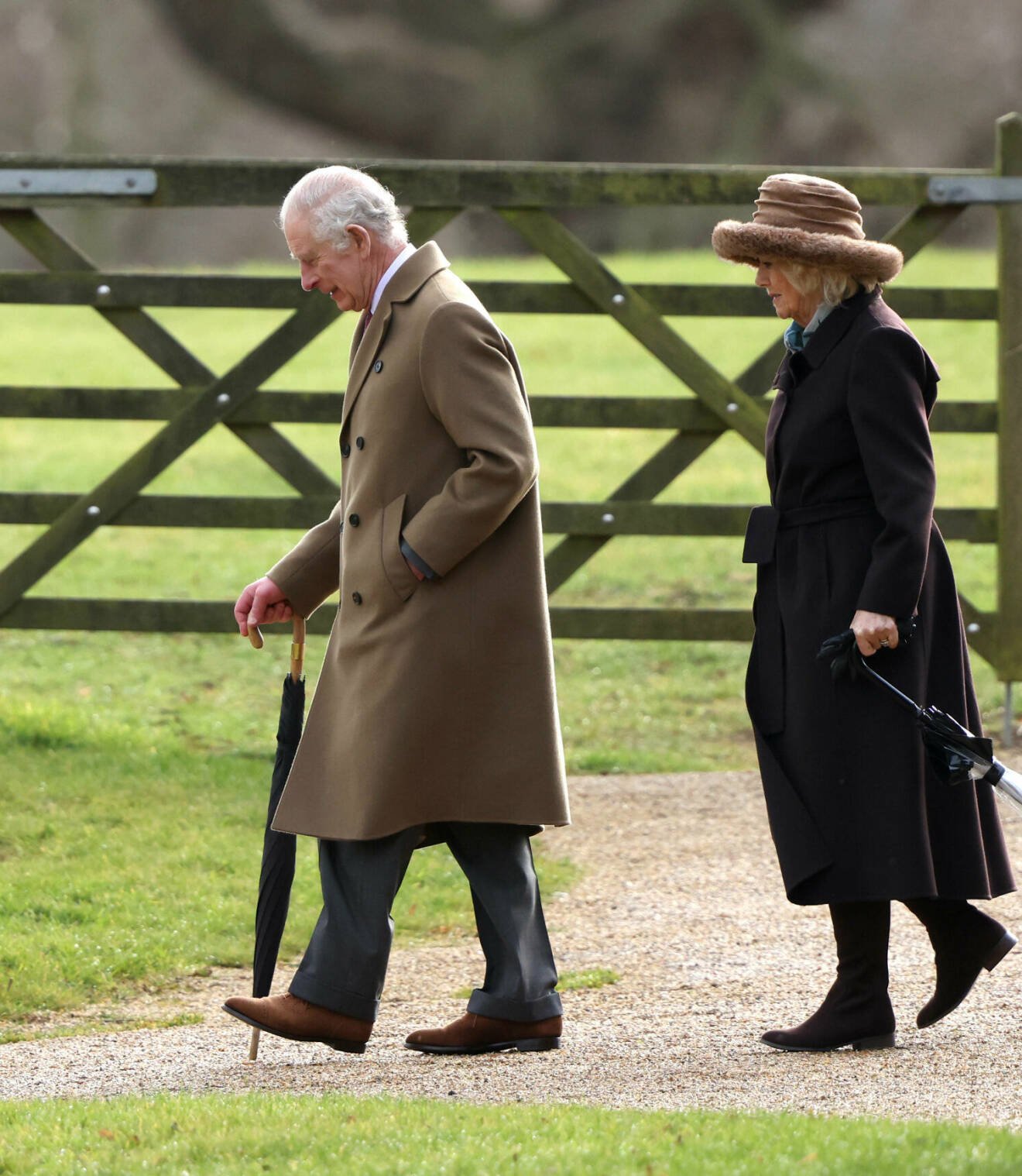 Kung Charles och drottning Camilla efter beskedet om att han är sjuk i cancer