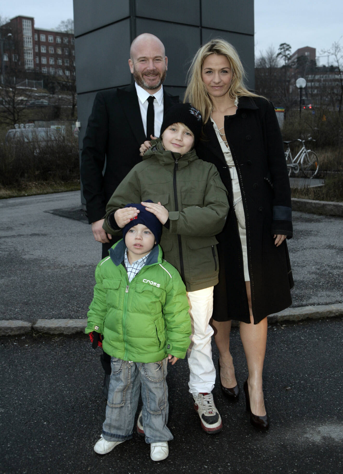 Hans Fahlén och Kristin Kaspersen med sönerna Leon och Filip