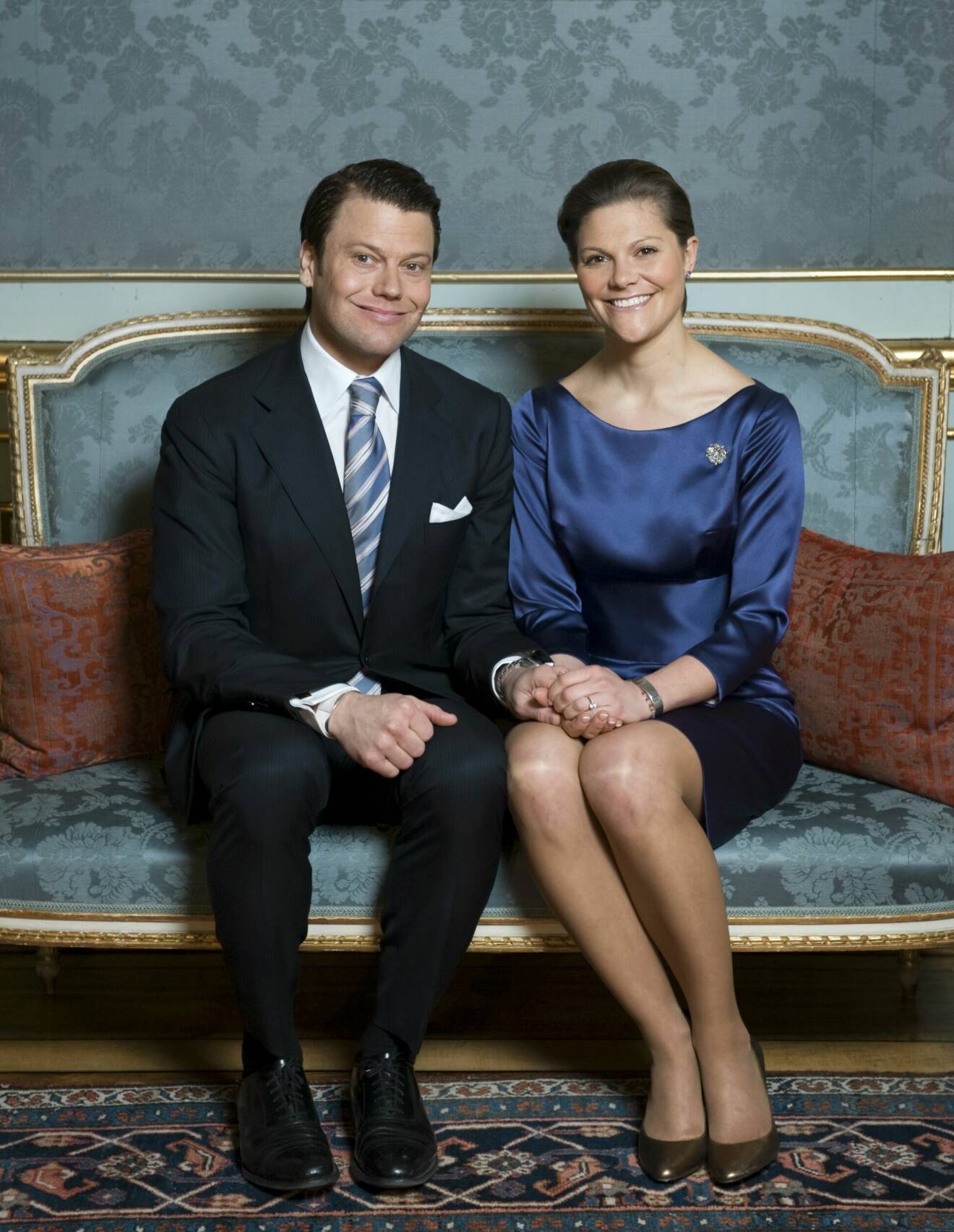 Kronprinsessan Victoria och prins Daniel i förlovningssoffan 2009
