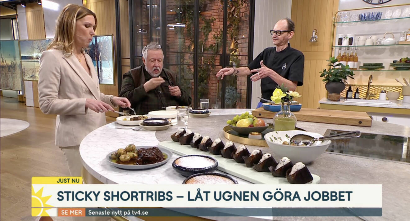 Jenny Alversjö, Leif GW Persson och Erik Videgård äter mat i Nyhetsmorgon