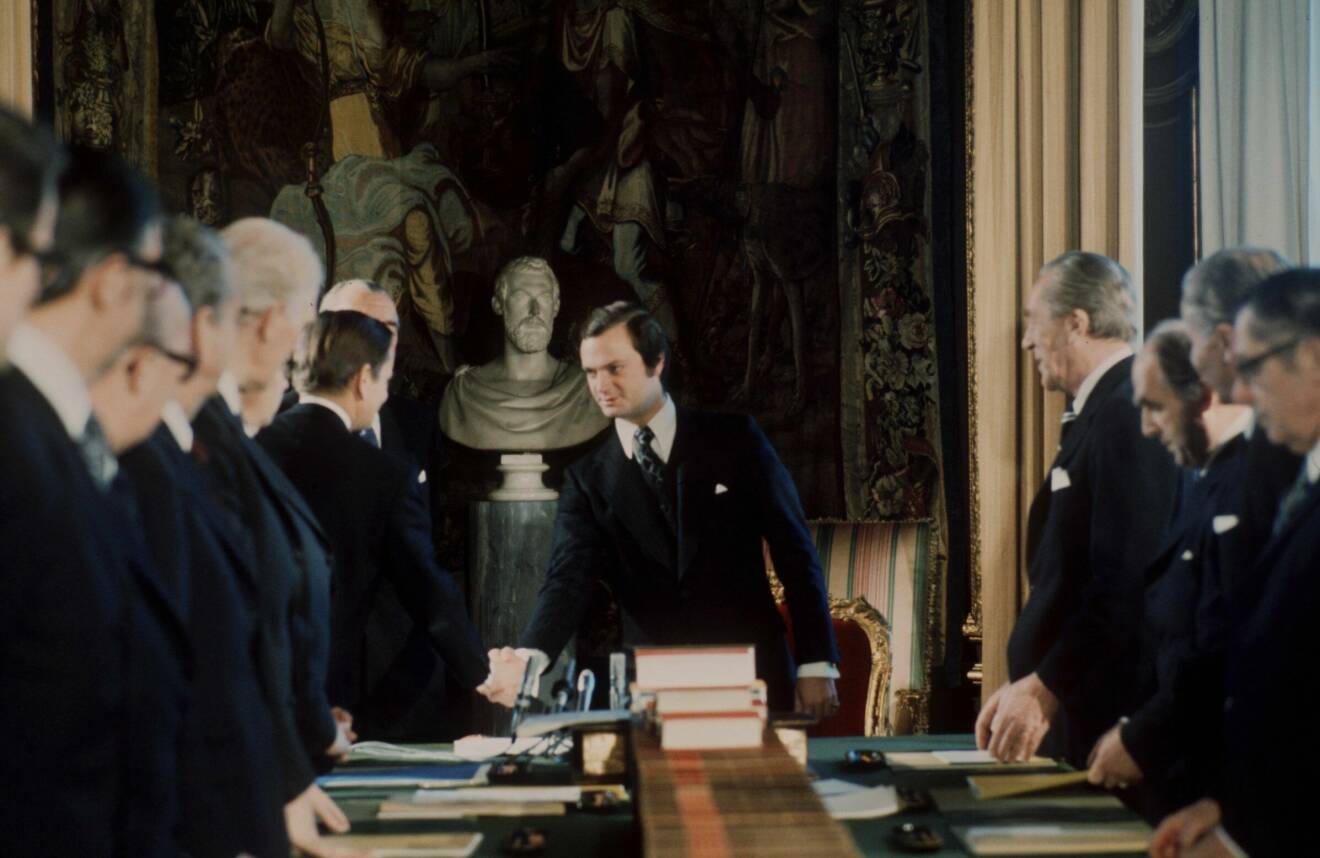 1974: Kungen med statsminister Olof Palm vid den sista ordinarie konseljen på Stockholms slott