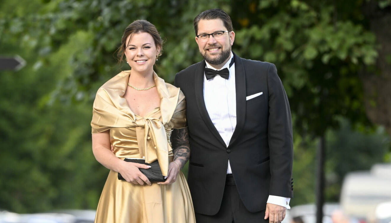 Jimmie Åkesson och flickvännen Matilda Kärnerup, som i år ska gifta sig.