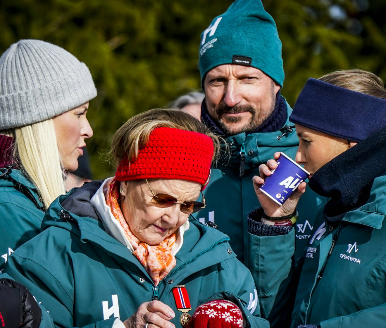 Norska kungafamiljen på skidfestivalen i Holmenkollen 2023