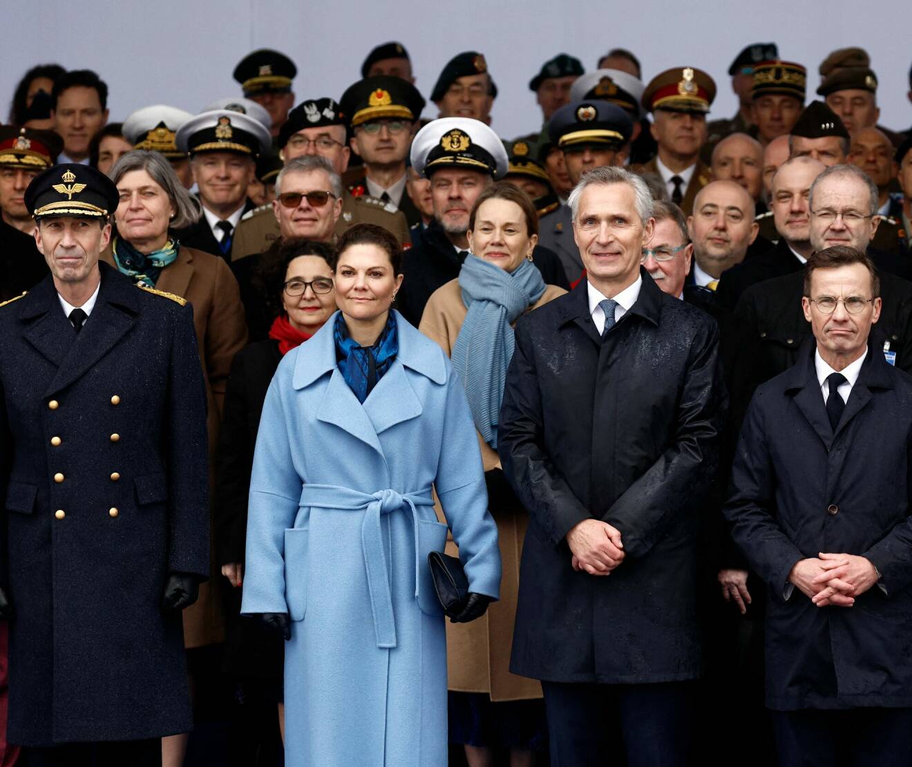 Kronprinsessan Victoria med Natos generalsekreterare Jens Stoltenberg, statsminister Ulf Kristersson och ÖB Micael Bydén