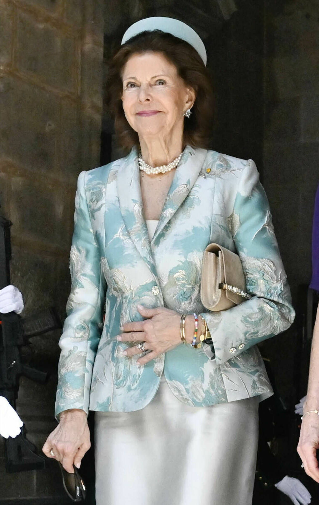 Drottning Silvias look under statsbesöket i Mexiko – turkos kavaj och matchande hatt