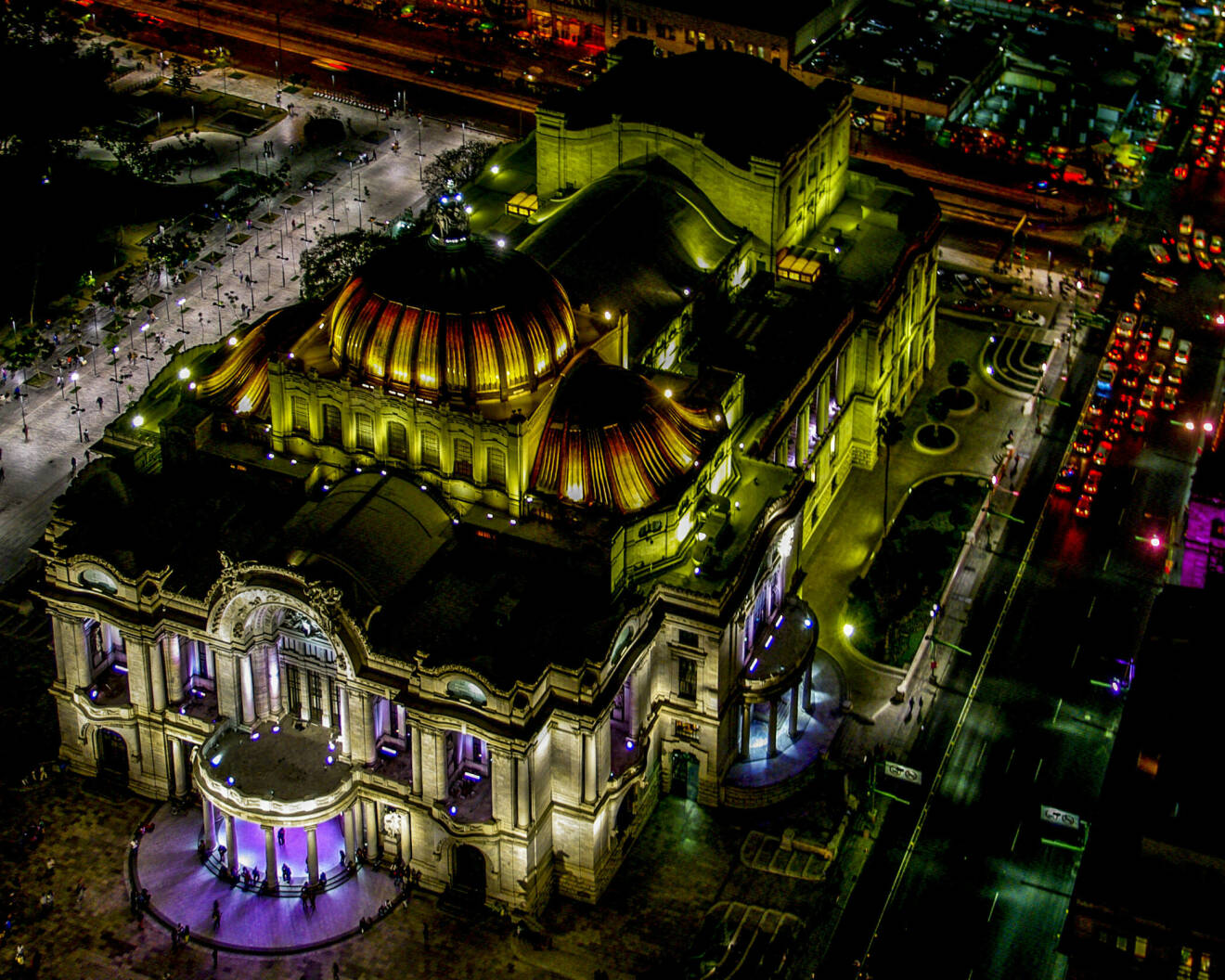 Statsbesöket i Mexiko: Kungaparet på show i Palacio de Bellas Artes i Mexico City