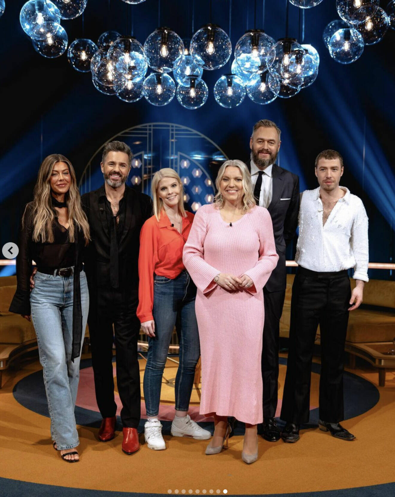 Carina Bergfeldt med Bianca Ingrosso, Peter Jöback, Emma Bliss, Olof Lundh och Arvid Nero