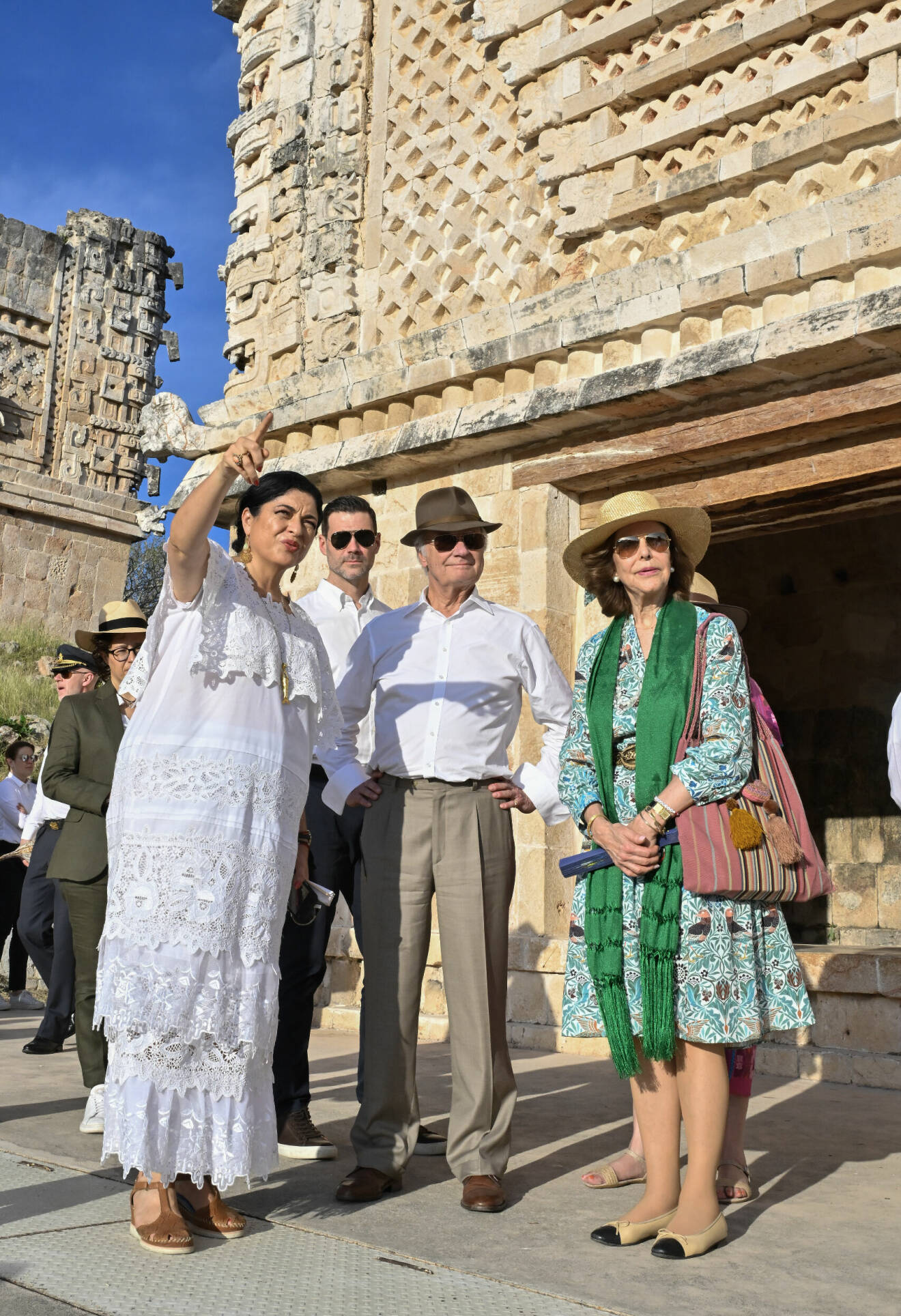 Statsbesök i Mexiko: Kungaparet i Uxmal med Mexikos kulturminister Alejandra Frausto