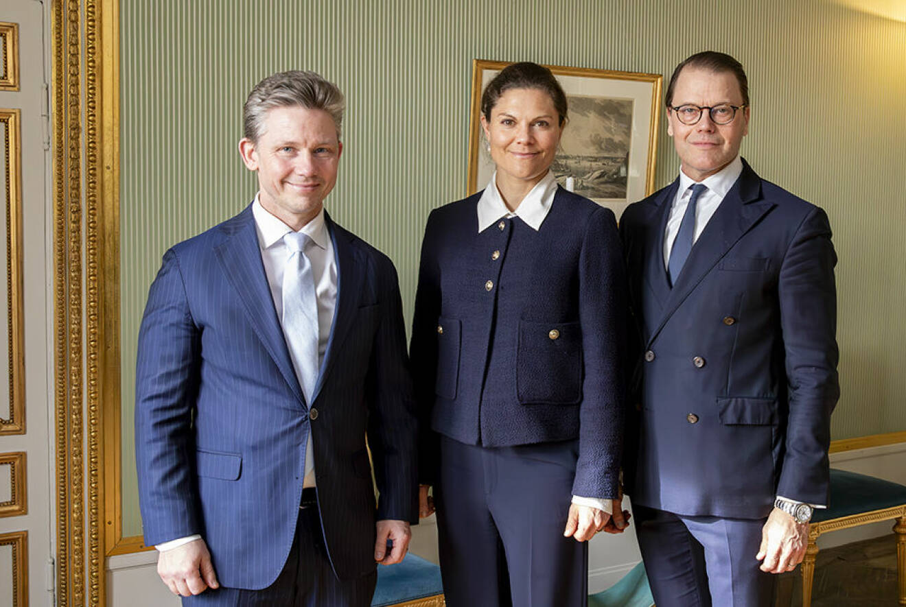 Kronprinsessan Victoria och prins Daniel med försvarsminister Pål Jonsson.