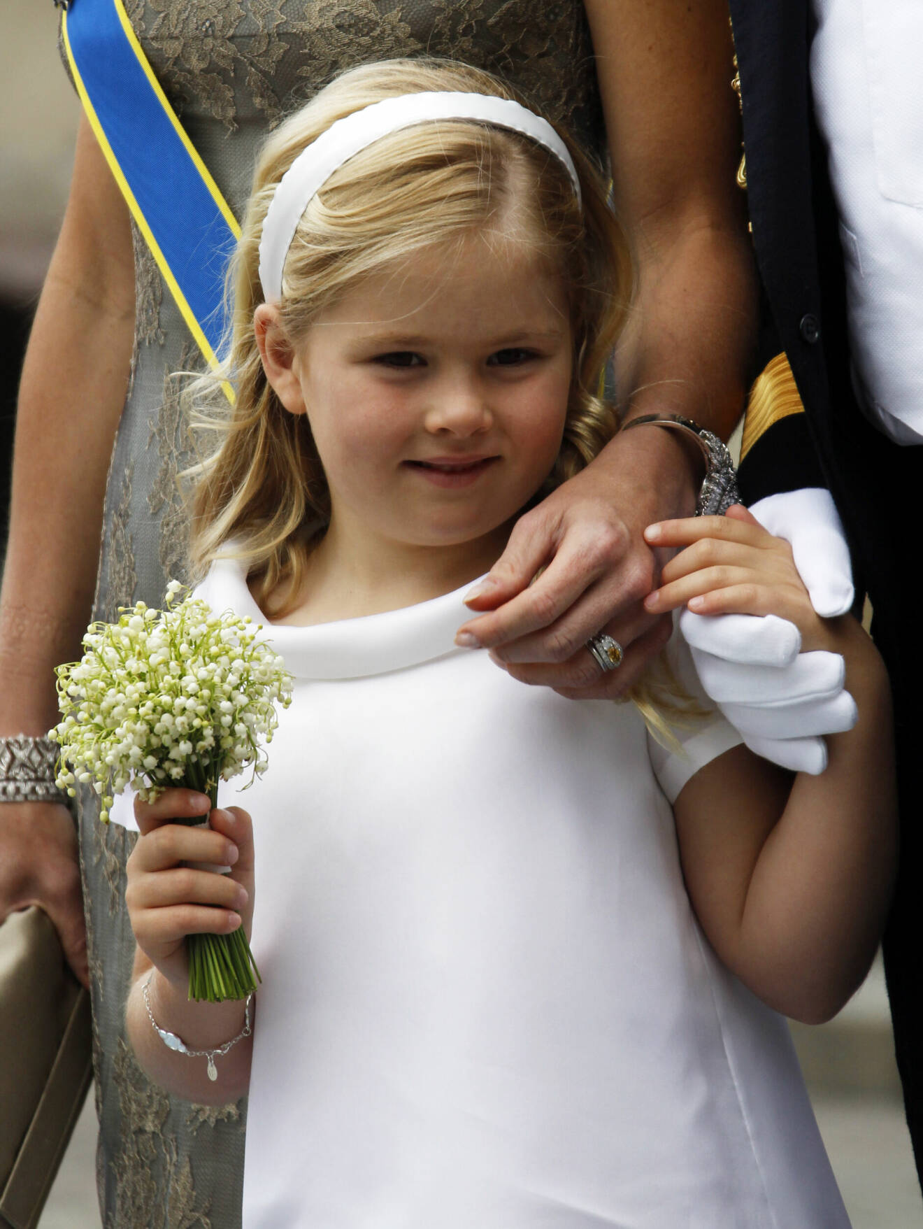 Kronprinsessan Victorias guddotter Catarina-Amalia som brudnäbb på gudmor Victorias bröllop 2010