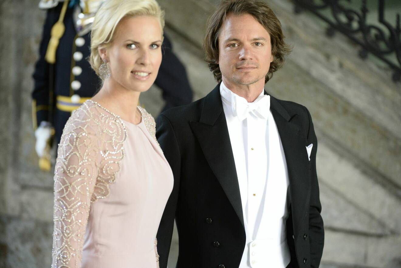 Jan Dinkelspiel med fru Ellen Dinkelspiel anländer när prinsessan Madeleine gifte sig med Christopher O'Neill i Slottskyrkan i Stockholm