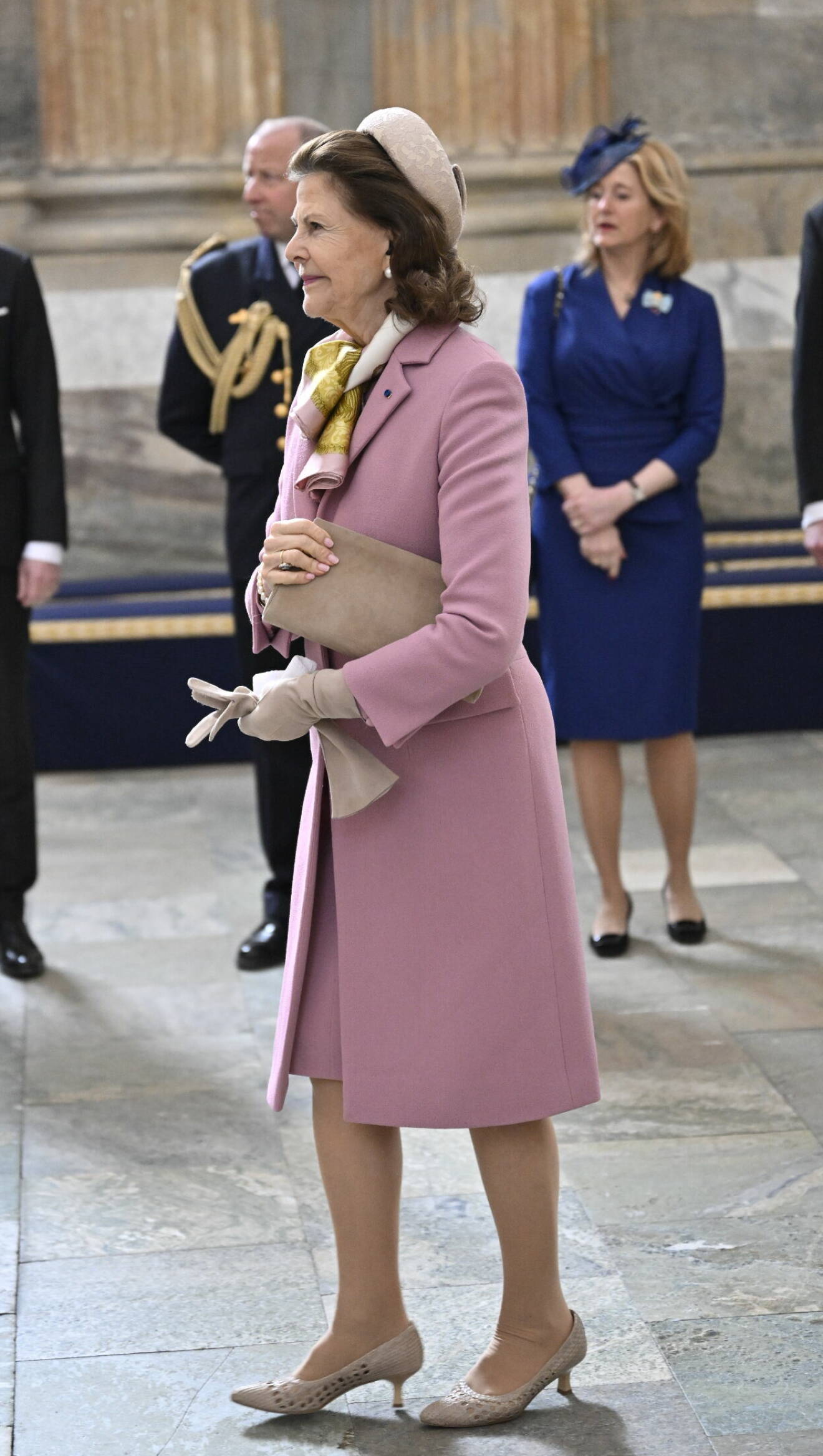 Statsbesök från Finland 2024 – drottning Silvia i rosa kappa