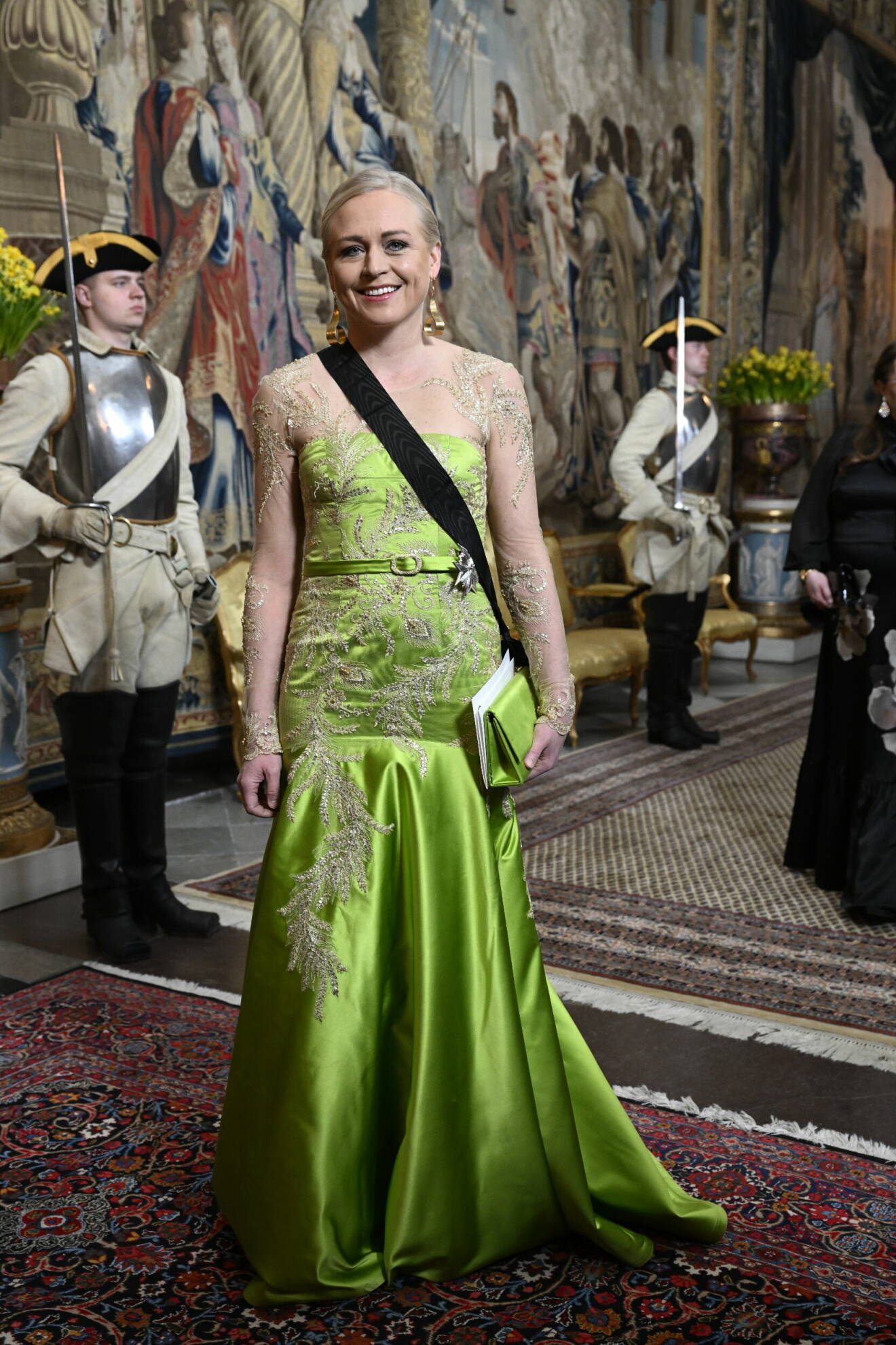 Finlands utrikesminister Elina Valtonen anländer till kungaparets galamiddag på slottet
