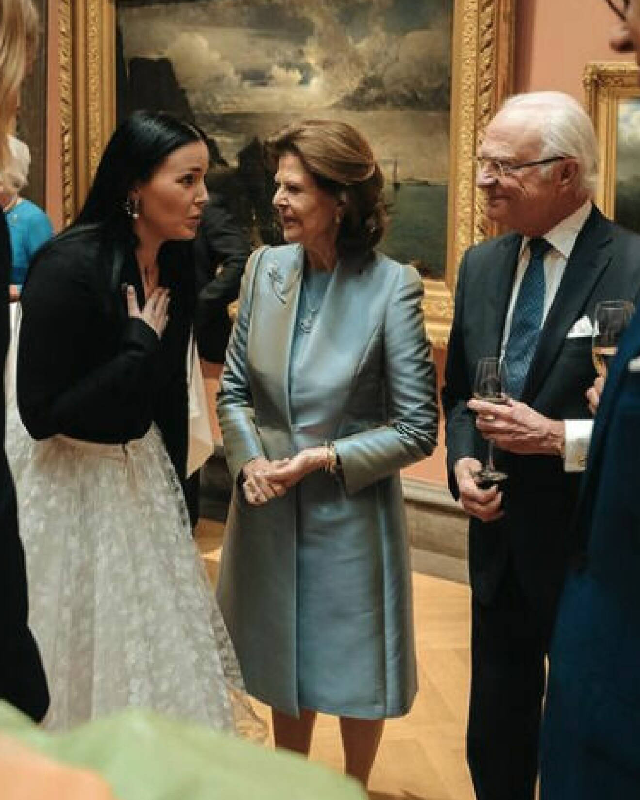 Kungen och drottning Silvia på presidentparets svarsmottagning på Göteborgs konstmuseum