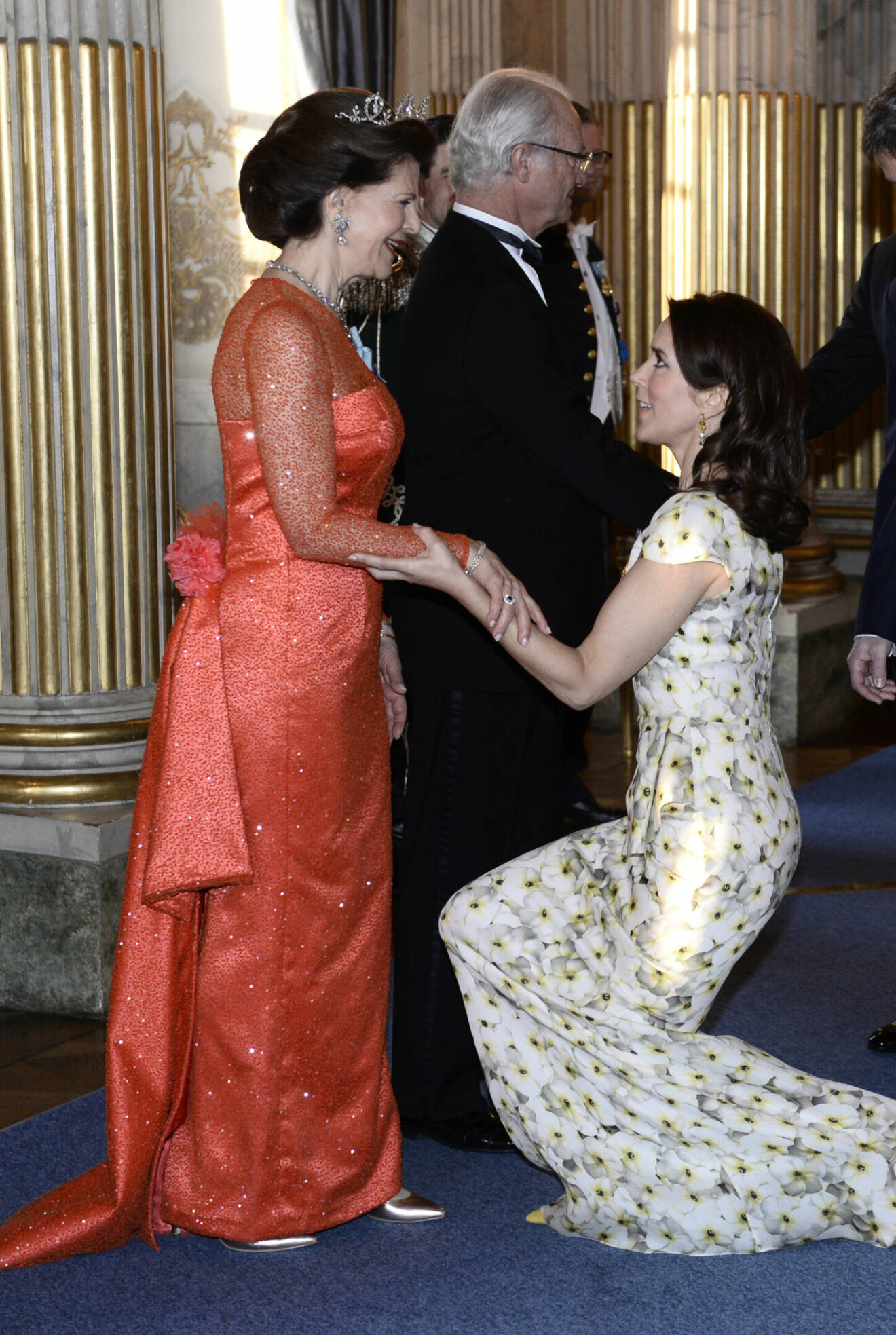 Drottning Silvia med drottning Mary (då kronprinsessan Mary)