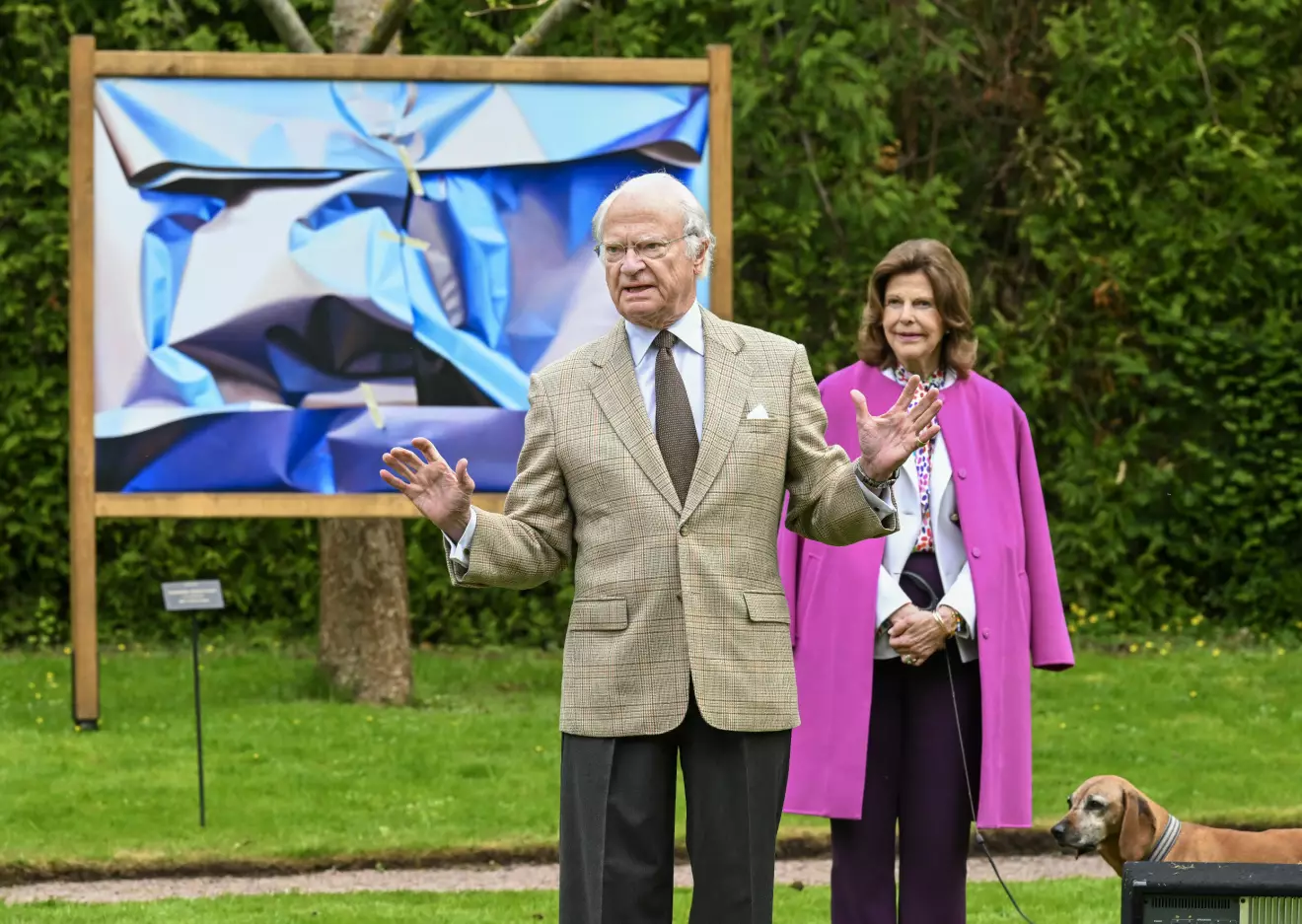 Kung Carl Gustaf invigde tillsammans med drottning Silvia årets nya Open Air-utställning på Sollidens Slott