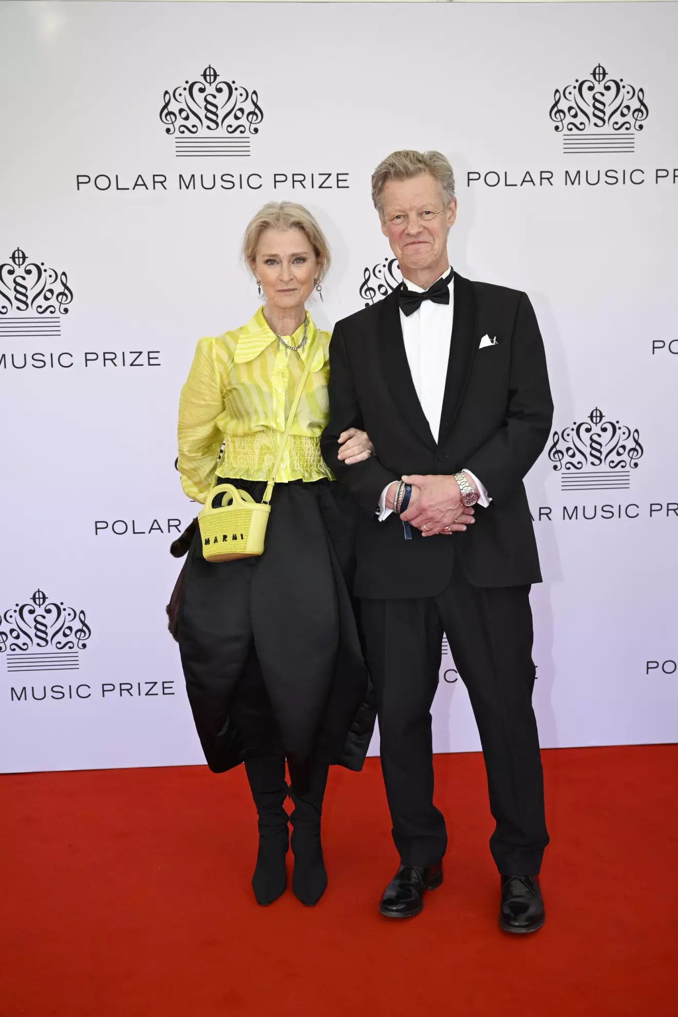 Lena Endre och hennes man Martin Wickström anländer till Polarpriset 2024