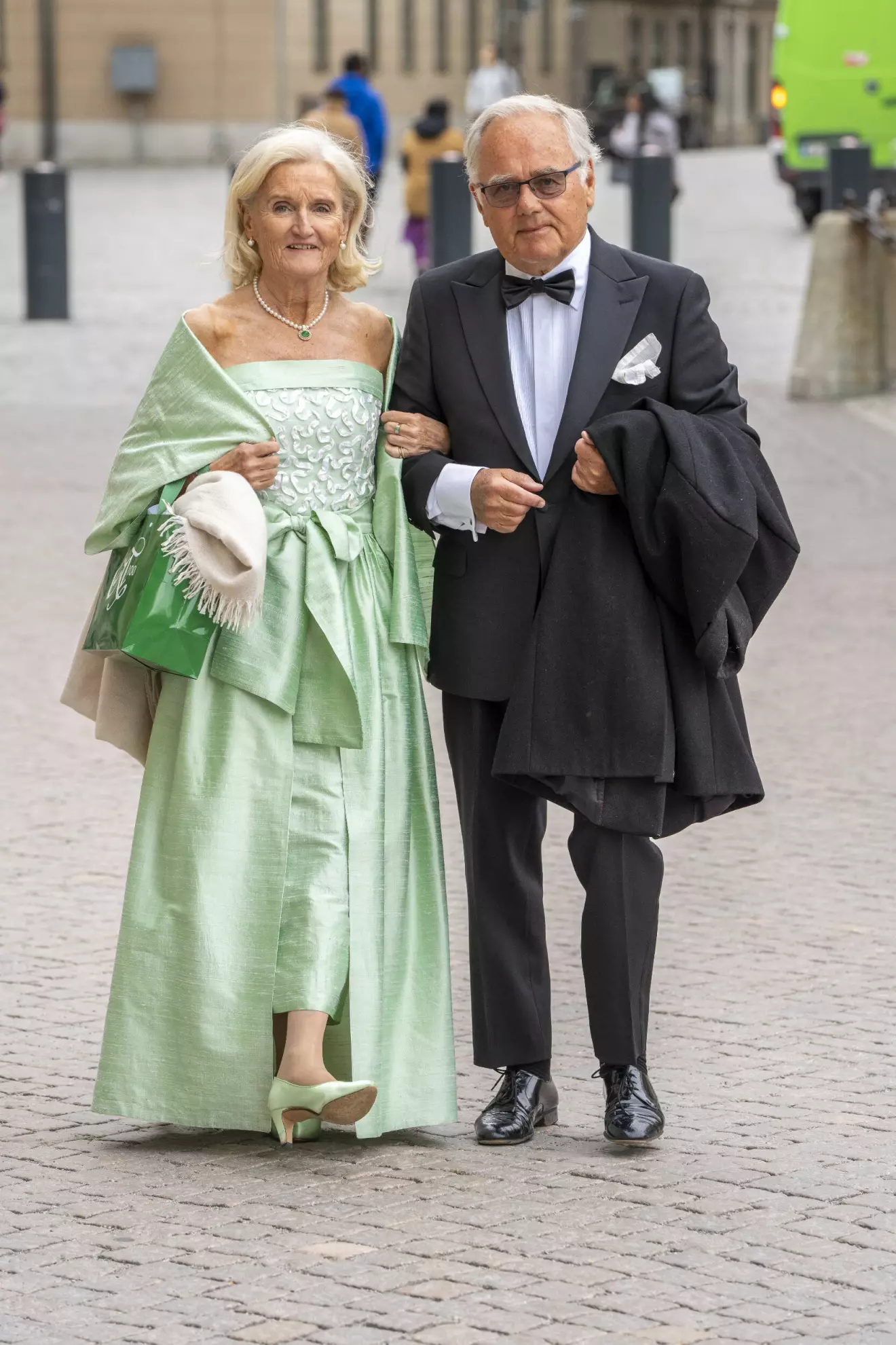 Gunilla och Jan Öhrvall på drottning Silvias privata 80-årsfest