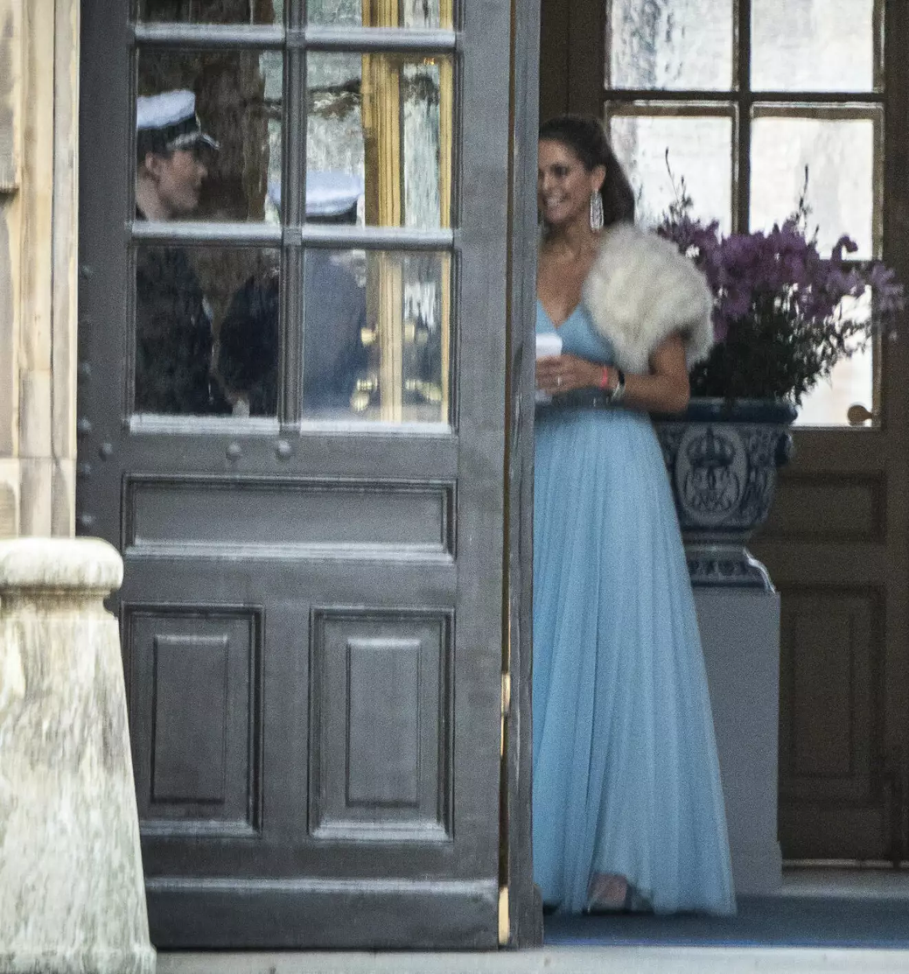 Prinsessan Madeleine i klänning från Monique Lhuillier vid drottning Silvias stora fest på Kungliga slottet 2024