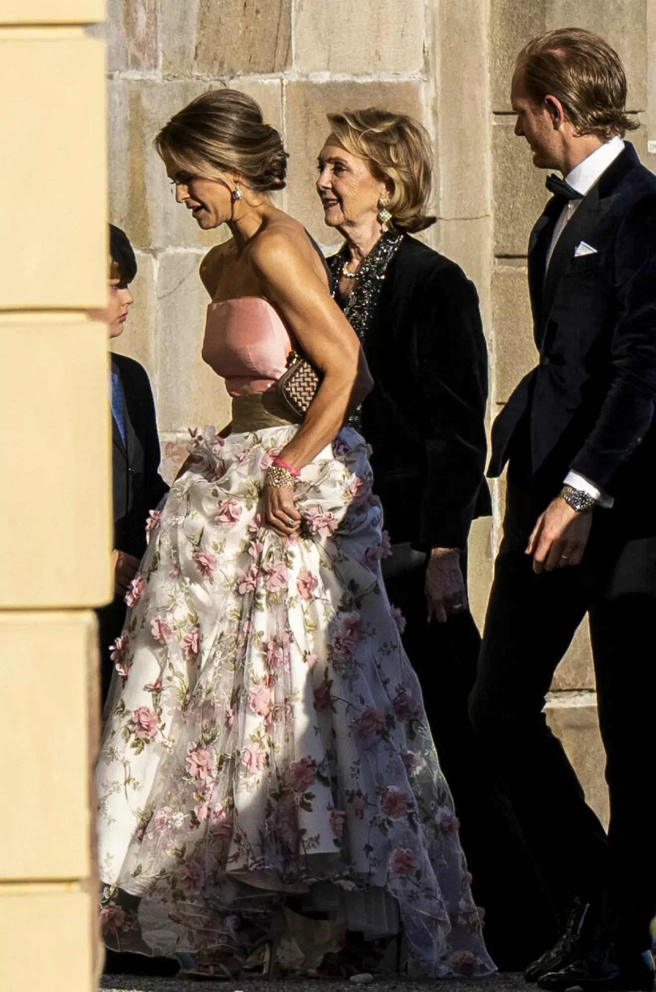 Prinsessan Madeleine vid familjemiddag på Drottningholm 2024