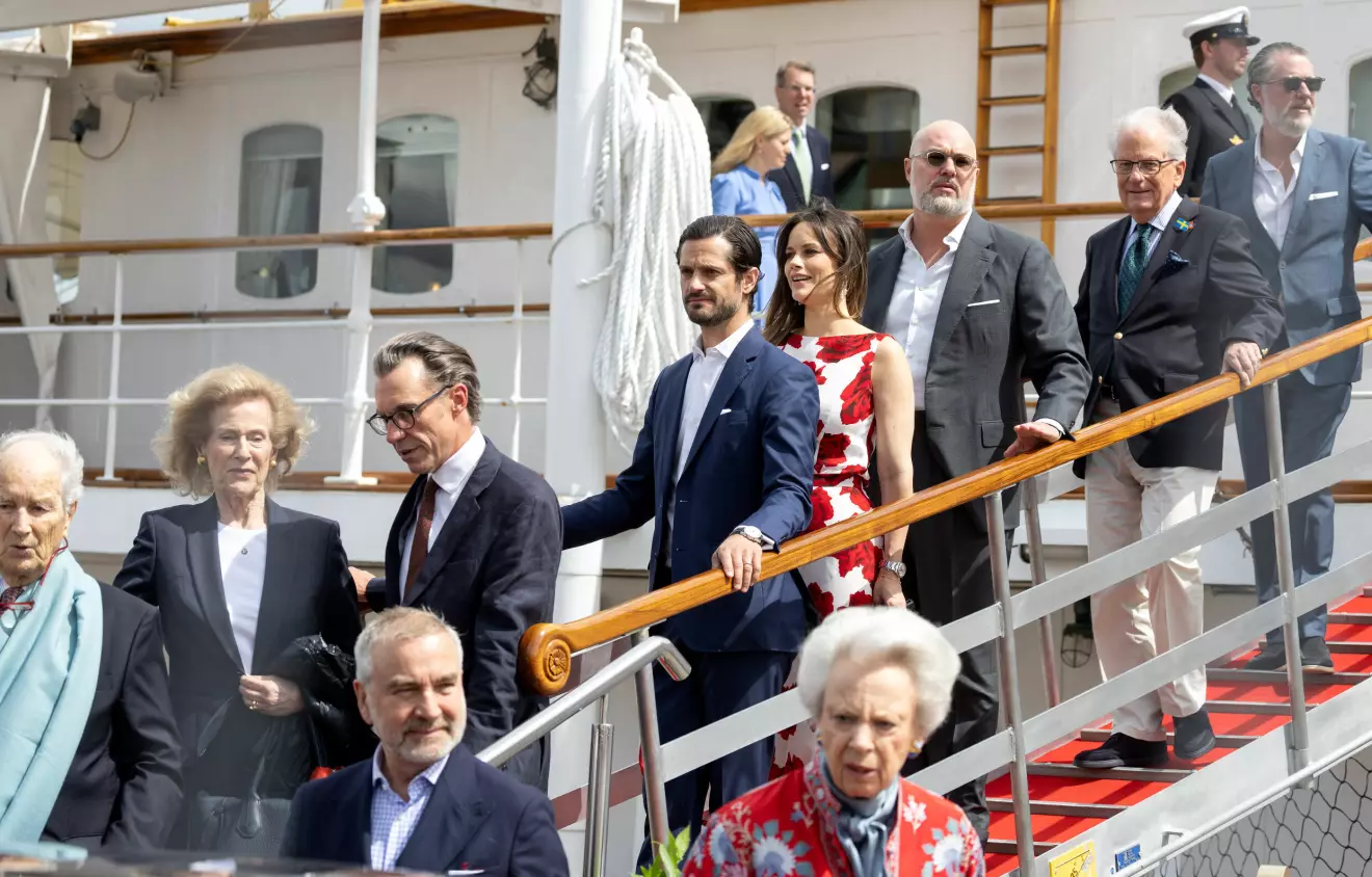 Kungafamiljen på brunch hos kung Harald och drottning Sonja ombord på norska kungabåten i Stockholm 2024