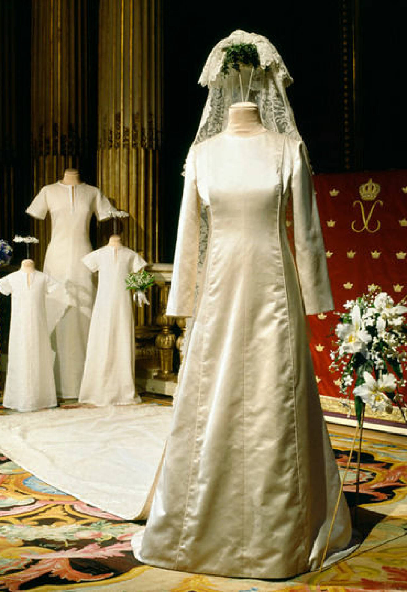 Drottnings Silvias vackra brudklänning kommer från Dior.