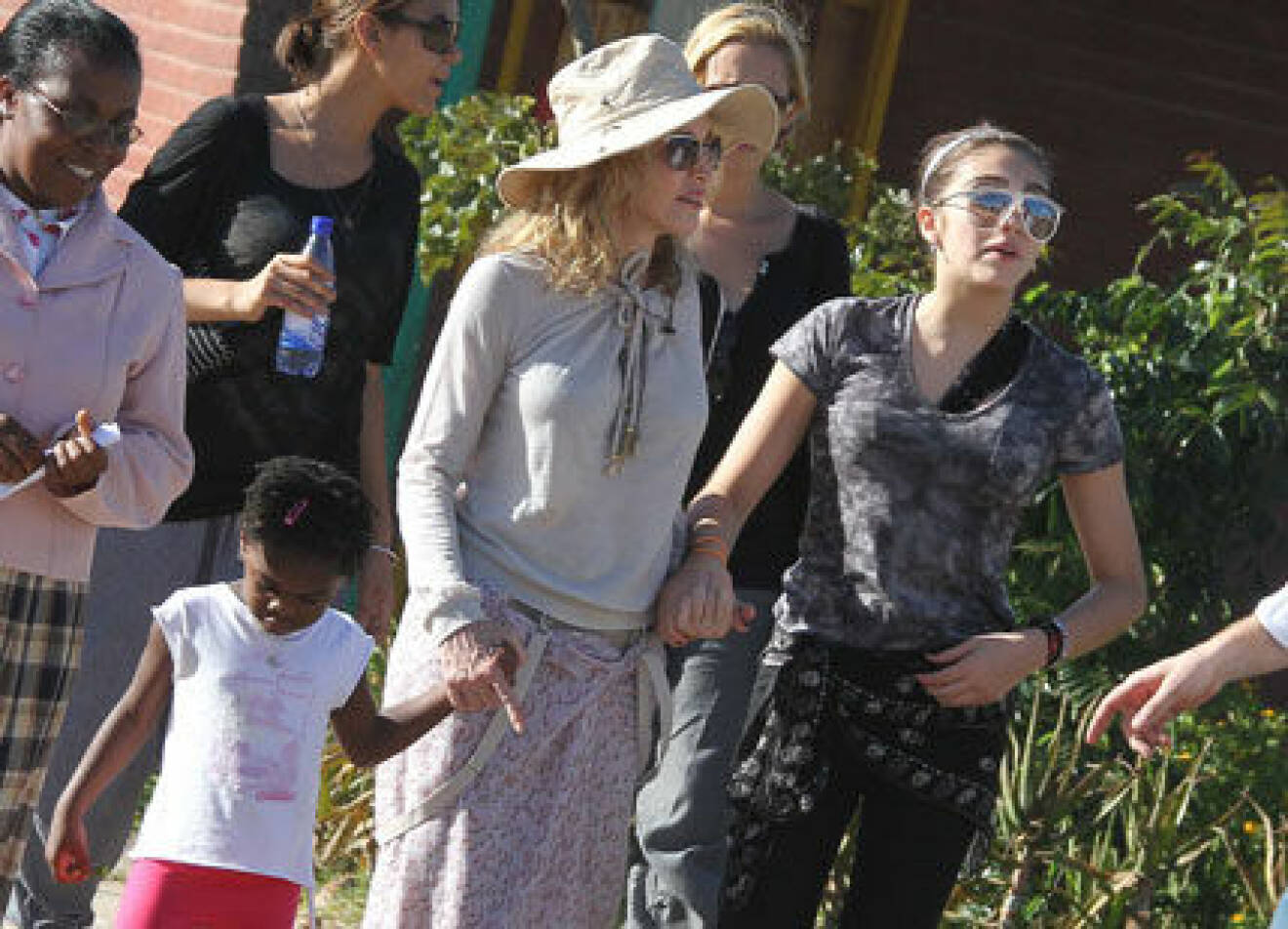 Madonna med barnen i Malawi.