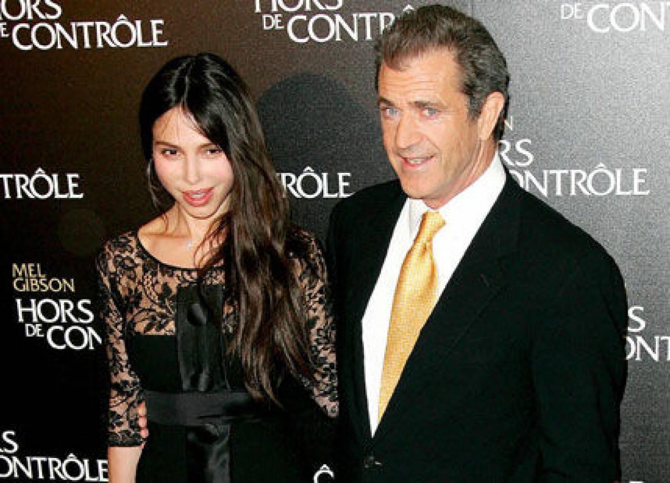Mel Gibson och Oksana har gått skilda vägar.