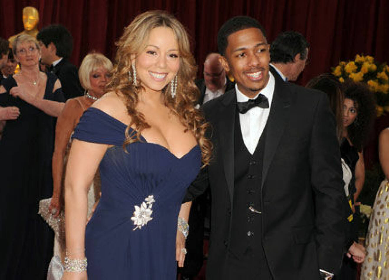 Mariah Carey var 42 när hon fick sina tvillingar Moroccan och Monroe. Pappa är Nic Cannon.