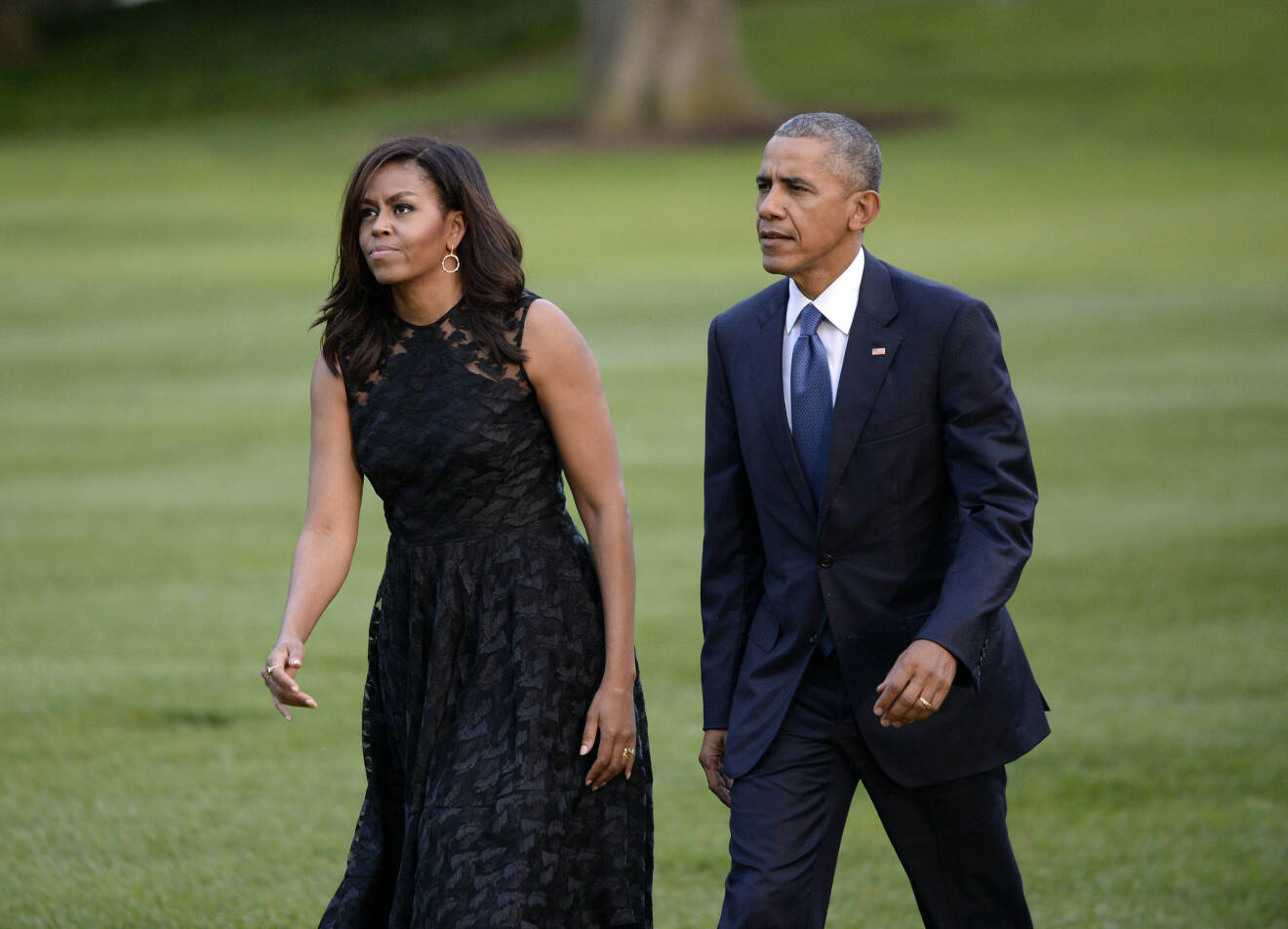 First Lady Michelle Obama and President Barack Obama returns to the White House after arriving with Marine One on July 12, 2016 in Washington, DC, USA. The Obamas attended an interfaith service with the families of the fallen police officers and members of the Dallas community. Photo by Olivier Douliery/ABACAPRESS.COM (c) Abaca USA / IBL