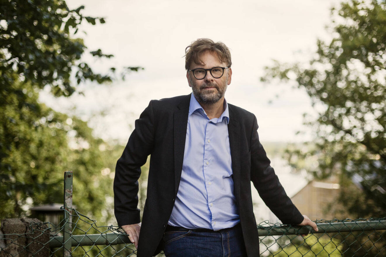 Bo Svernström jobbar som journalist men är litteraturvetare i botten.