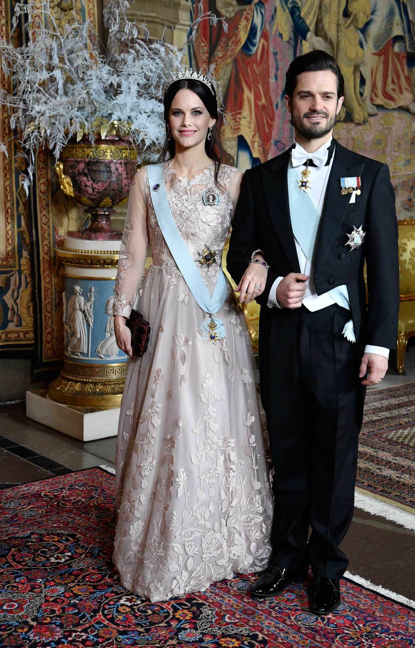 Prinsessan Sofia i nudefärgad klänning från Valerie.