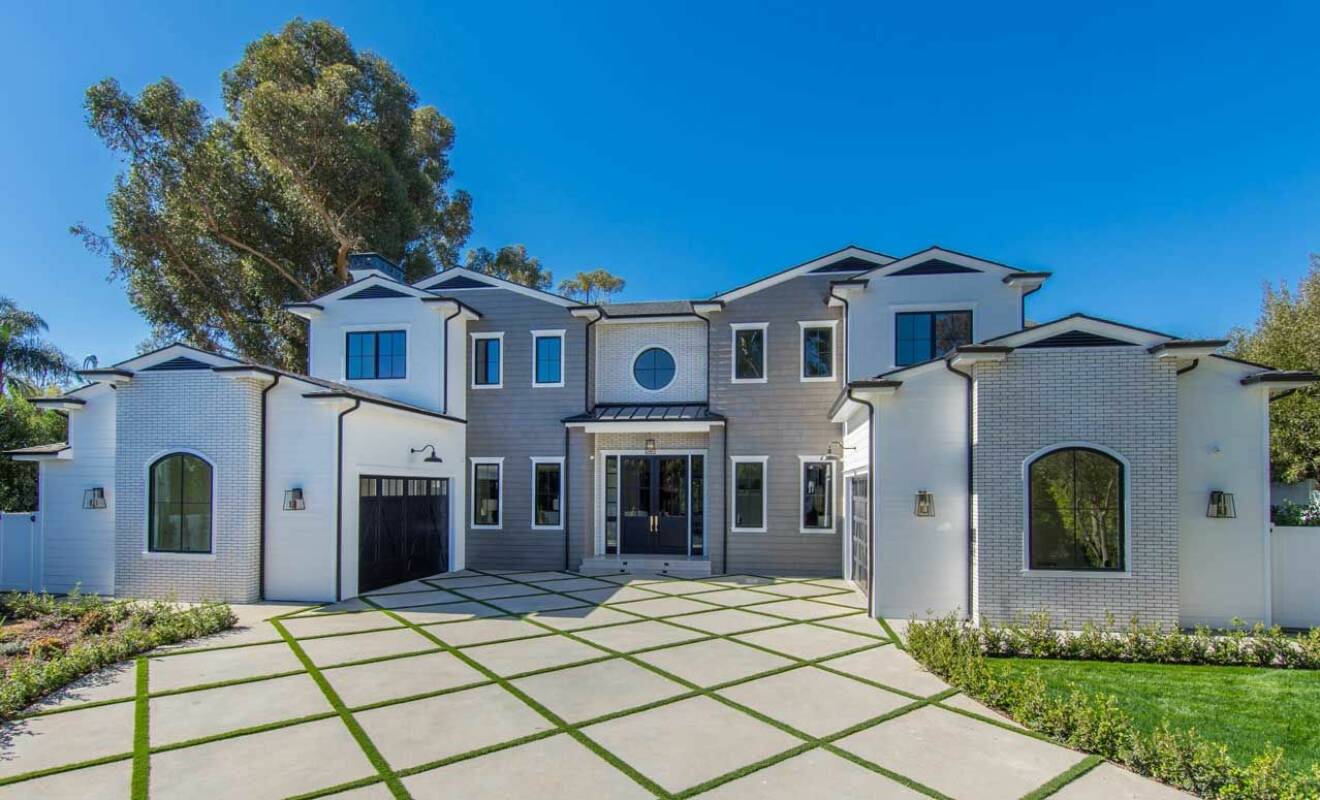 Bruce Willis har köpt hus i Brentwood i Kalifornien. 