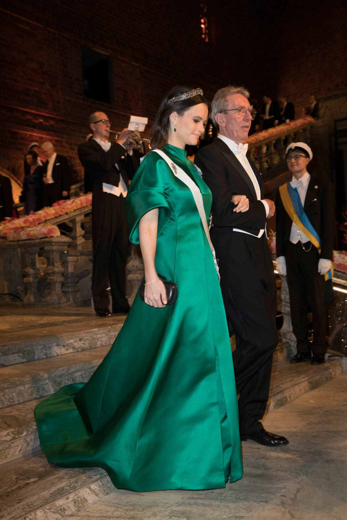 Victoria i Nobelklänning från Dagmar