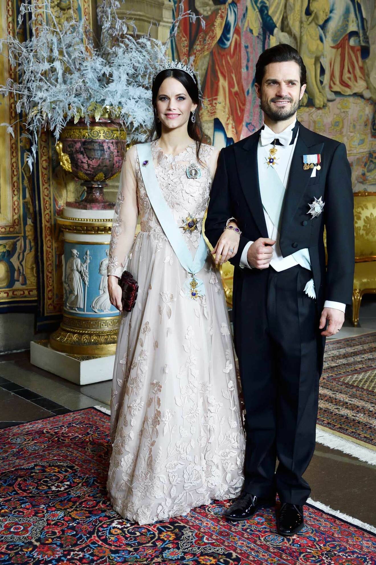 Prinsessan Sofia på middag på Kungliga slottet – klädd i klänning signerad Valerie. 