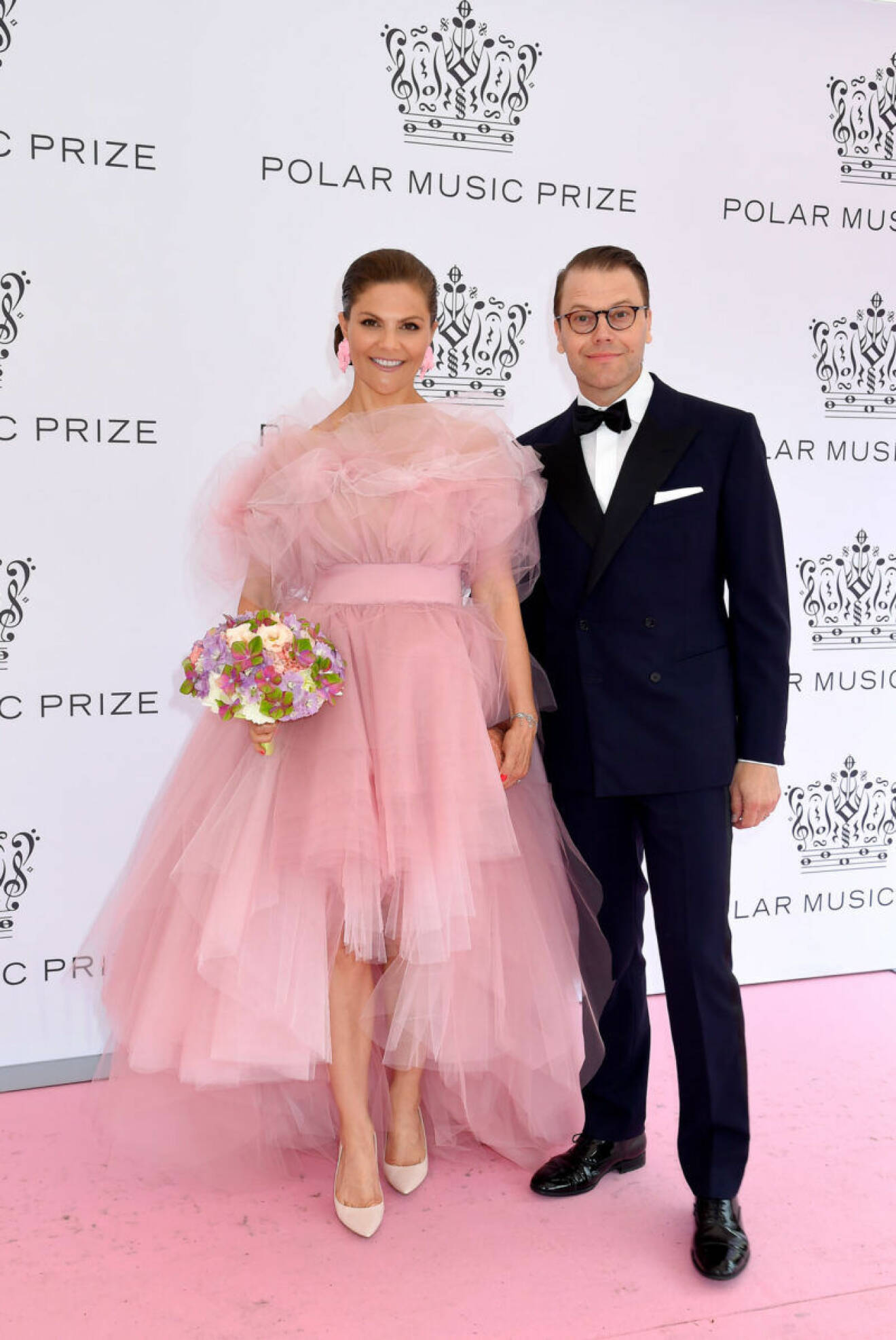 Kronprinsessan Victoria och prins Daniel anländer till Polar music prize 2019. 