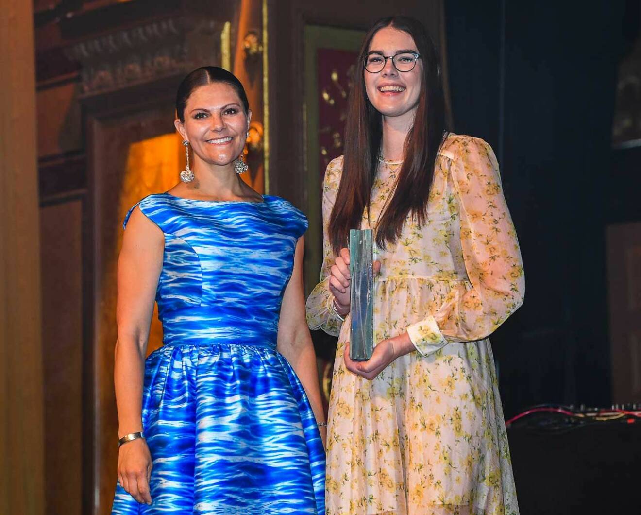 Victoria med vinnaren av Junior Water Prize 2019