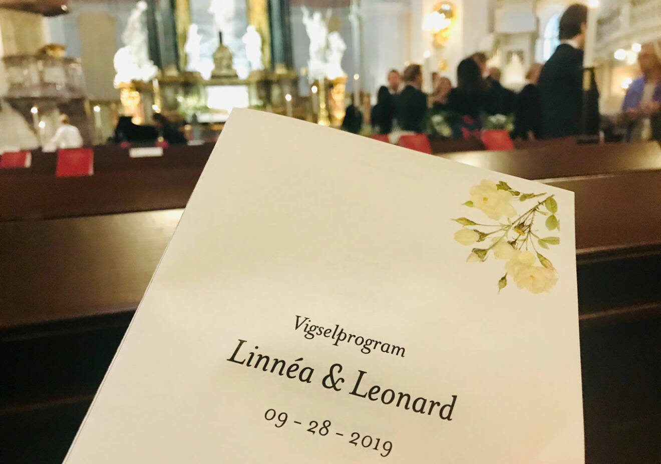 Programbladet för vigseln mellan Linnea Taube och Leonard Johnasson 2019