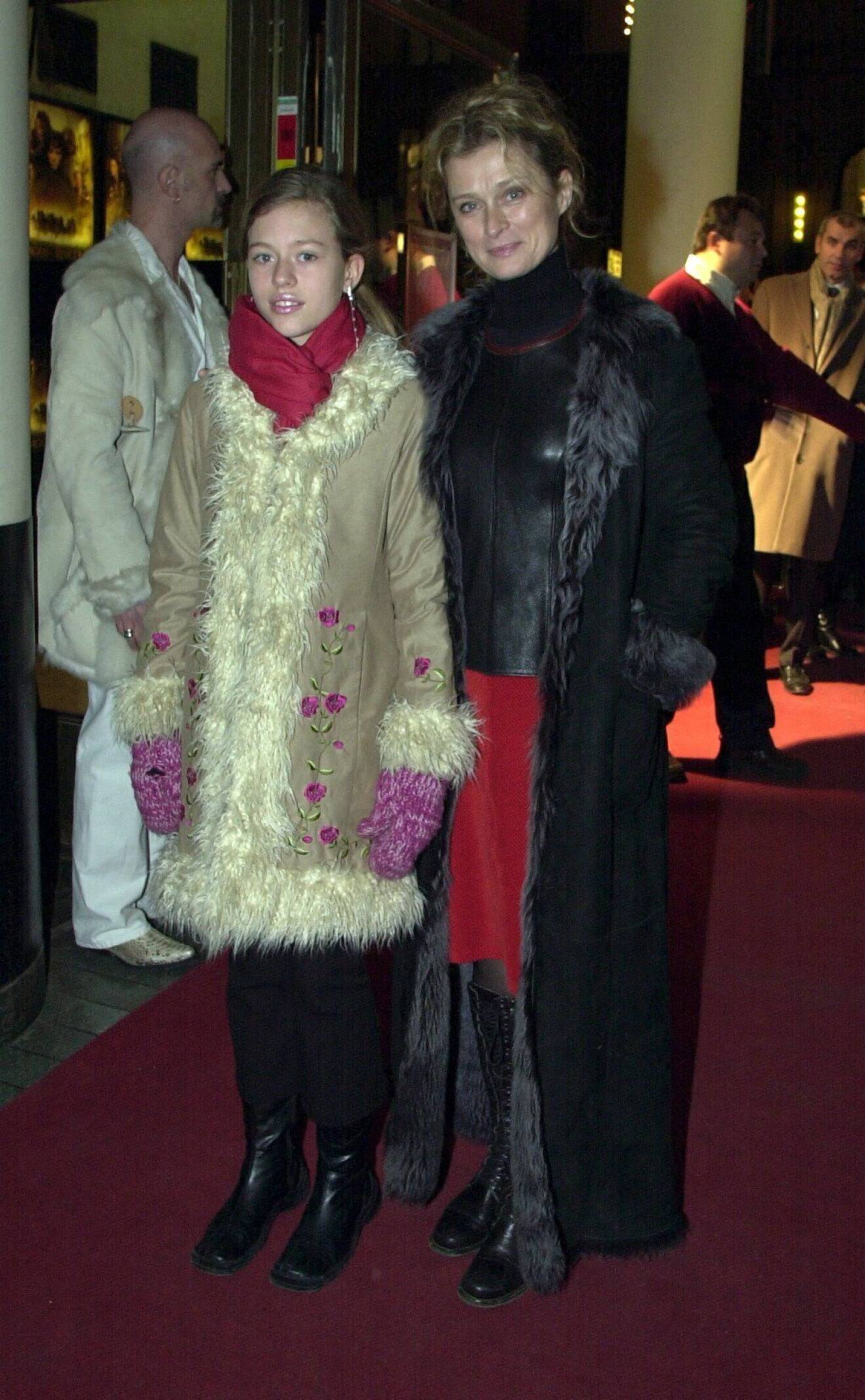 Rosanna Endre med mamma Lena Endre.
