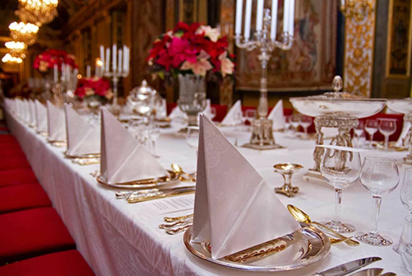 Det dukade bordet vid kungens middag för Nobelpristagarna 2019.