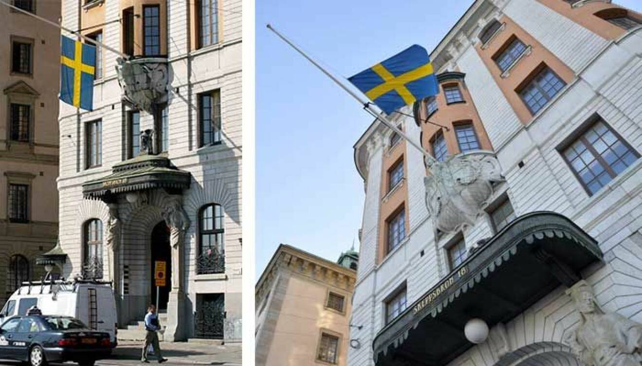 Två flaggor på halv stång på "Kinneviks-huset". Den ena efter Jan Stenbecks bortgång 2002 och den andra efter sonen Max plötsliga död 2015.