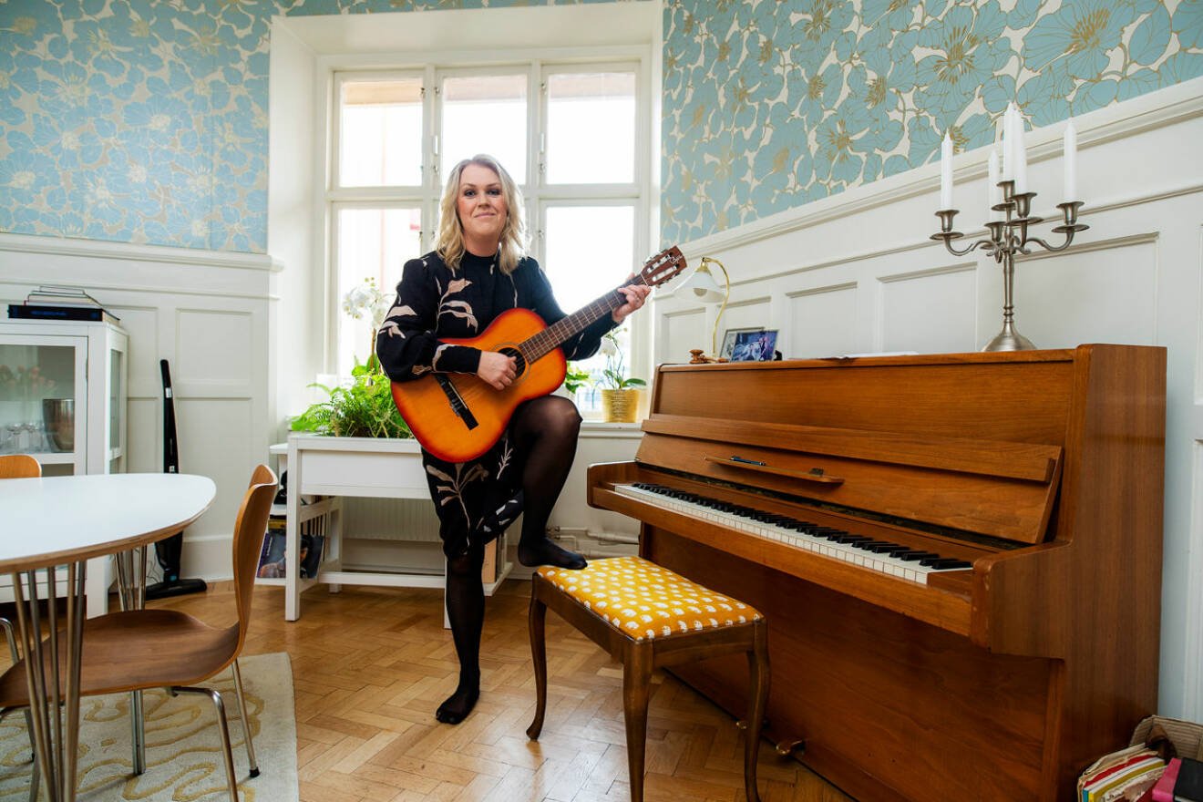Lena Hallengren var tidigare musiklärare, och det syns i det privata hemmet. 