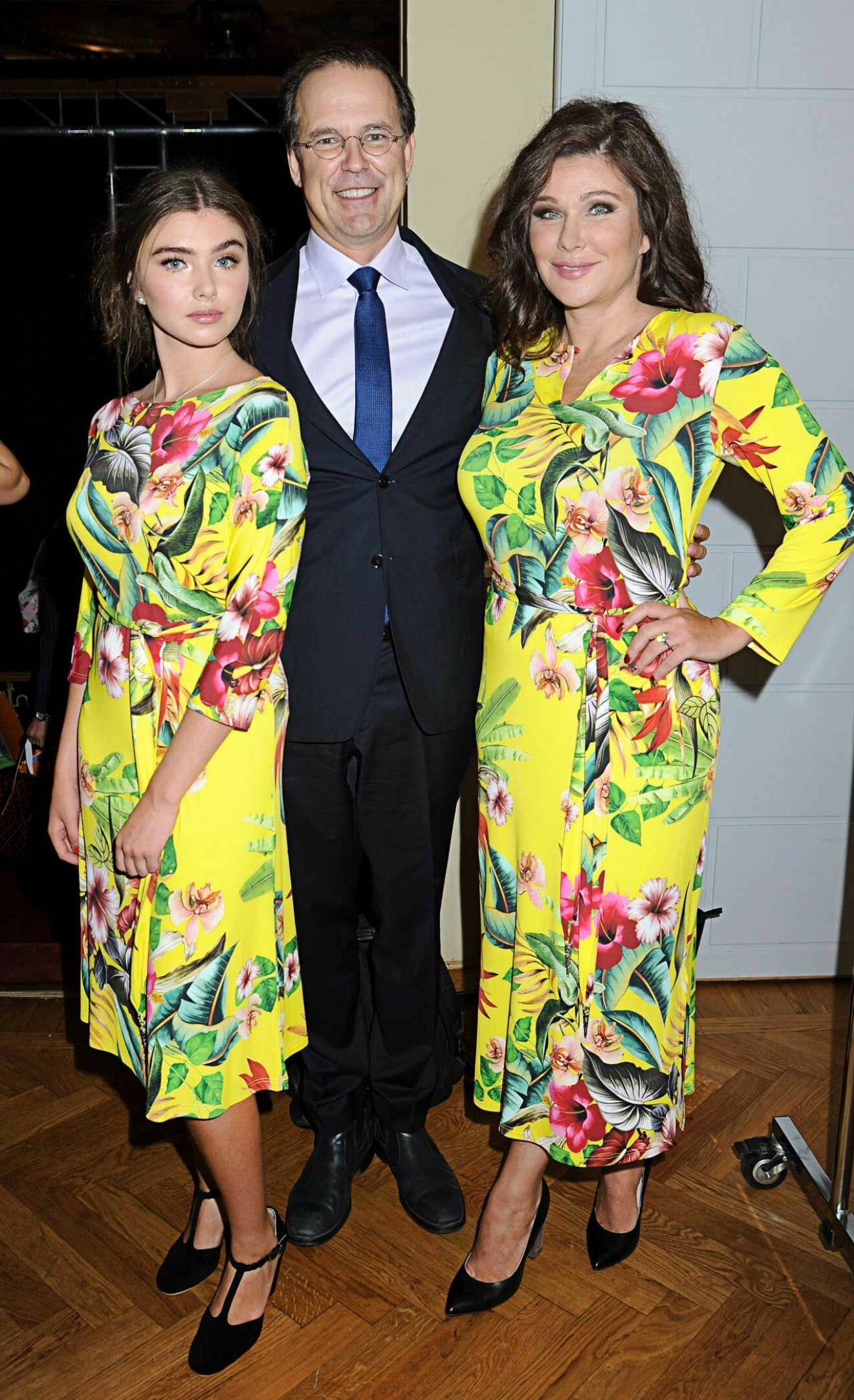 Stolt som en tupp! Anders Borg med frun Dominika och bonusdottern Hannah Bahri, båda modeller.