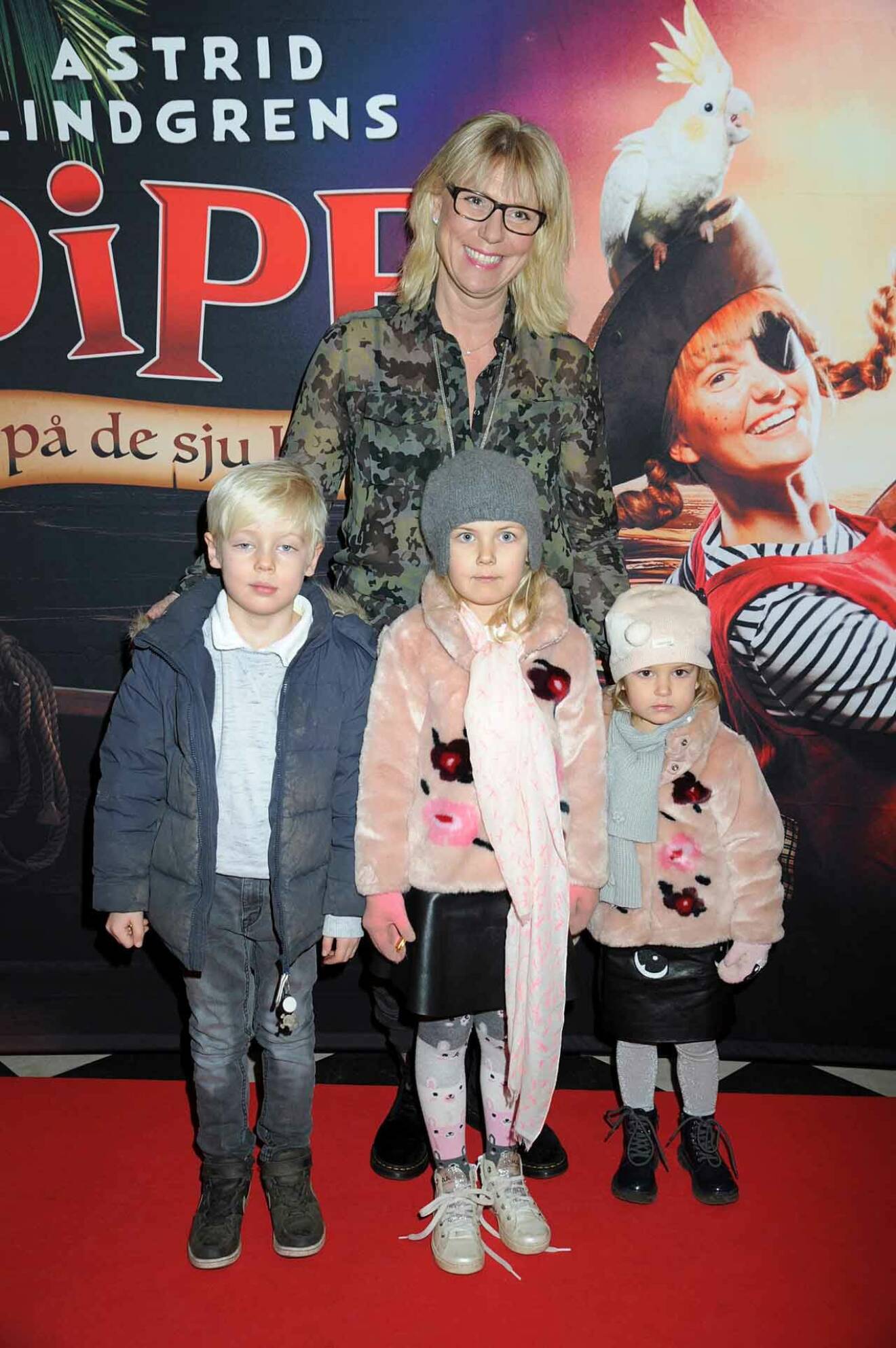 Sophia Bernadotte med brorsbarnen Nils, Clara och Emelie Looft. 
