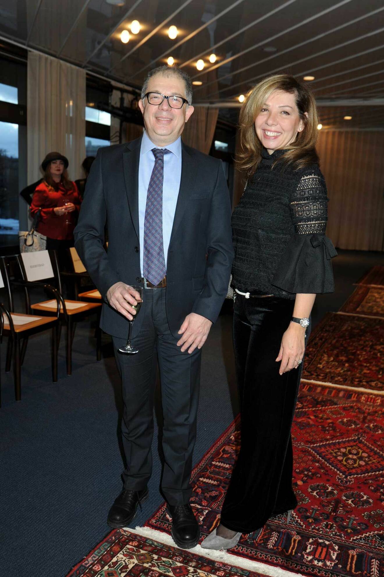 Turkiska ambassadören Hakki Emre Yunt med frun Figen. 